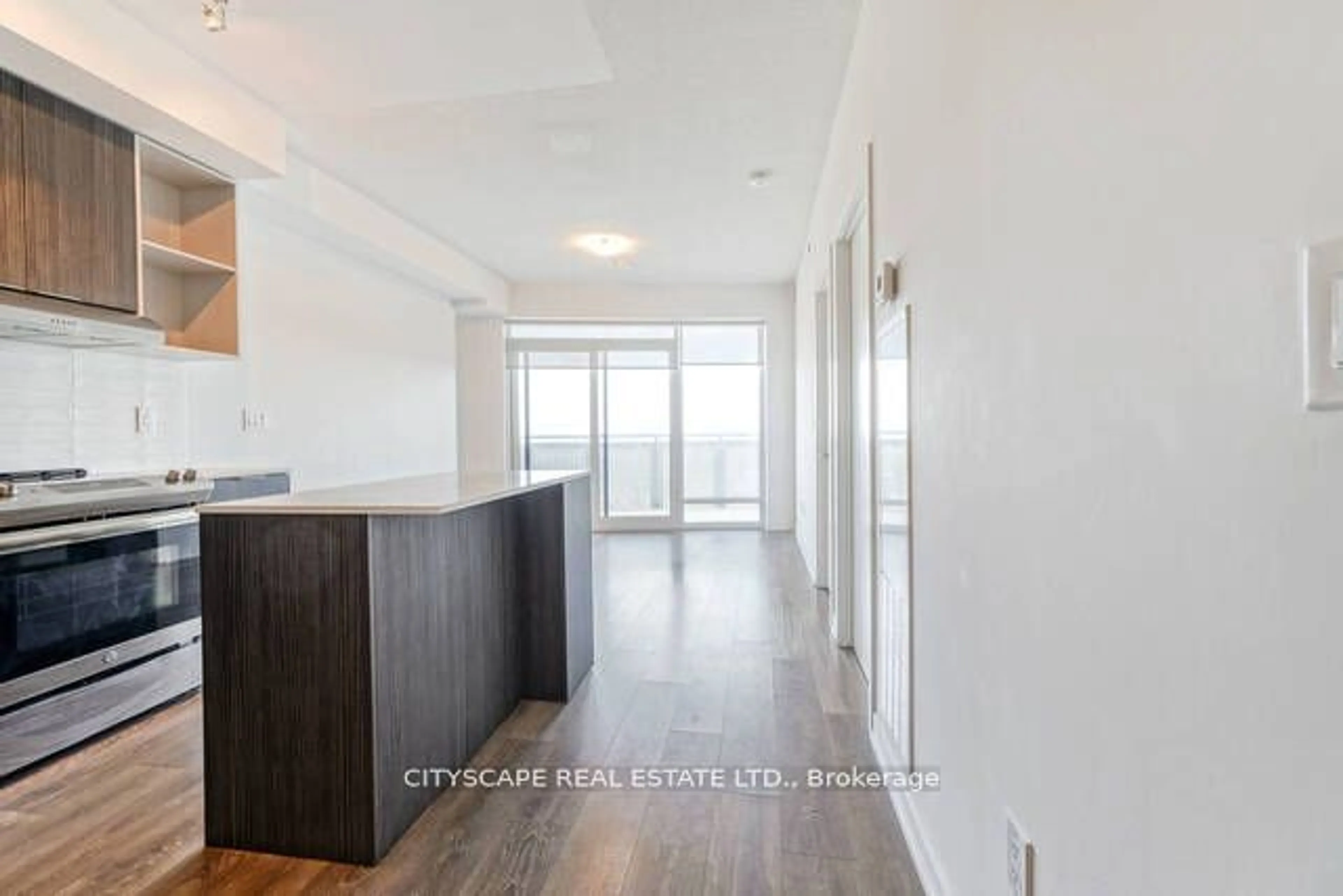 Indoor entryway, wood floors for 2520 Eglinton Ave #1507, Mississauga Ontario L5M 0Y9