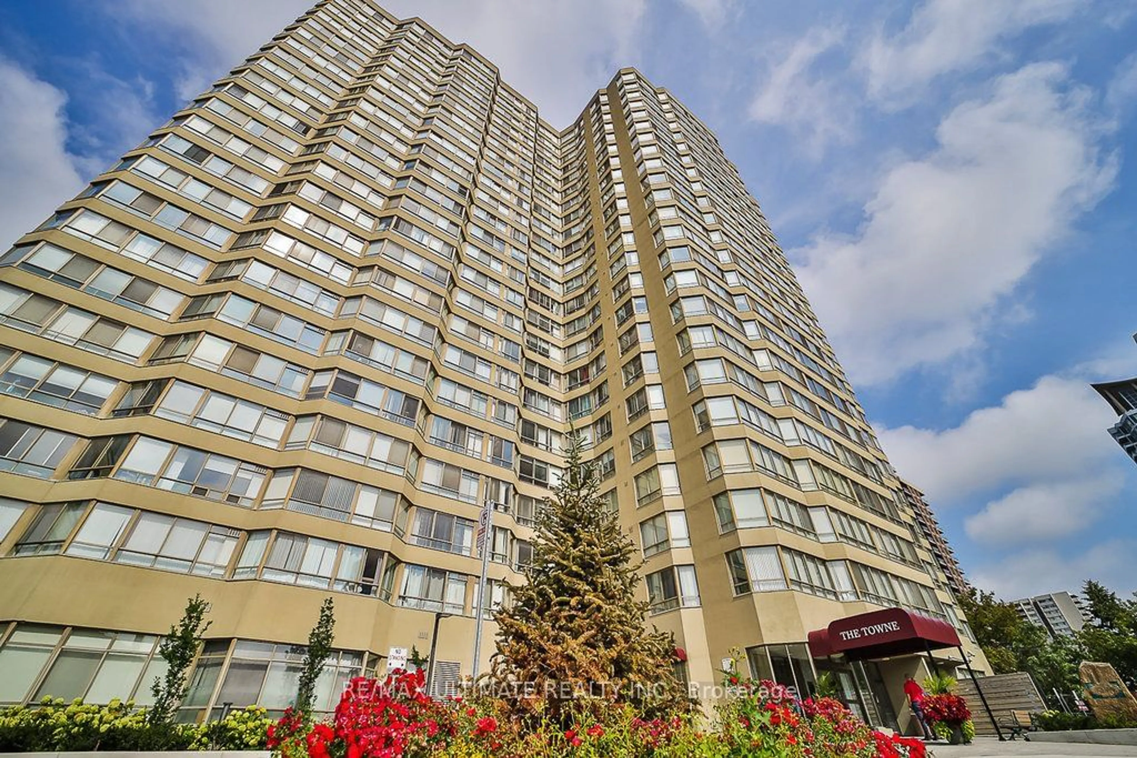 A pic from exterior of the house or condo, the front or back of building for 3605 Kariya Dr #2007, Mississauga Ontario L5B 3J4