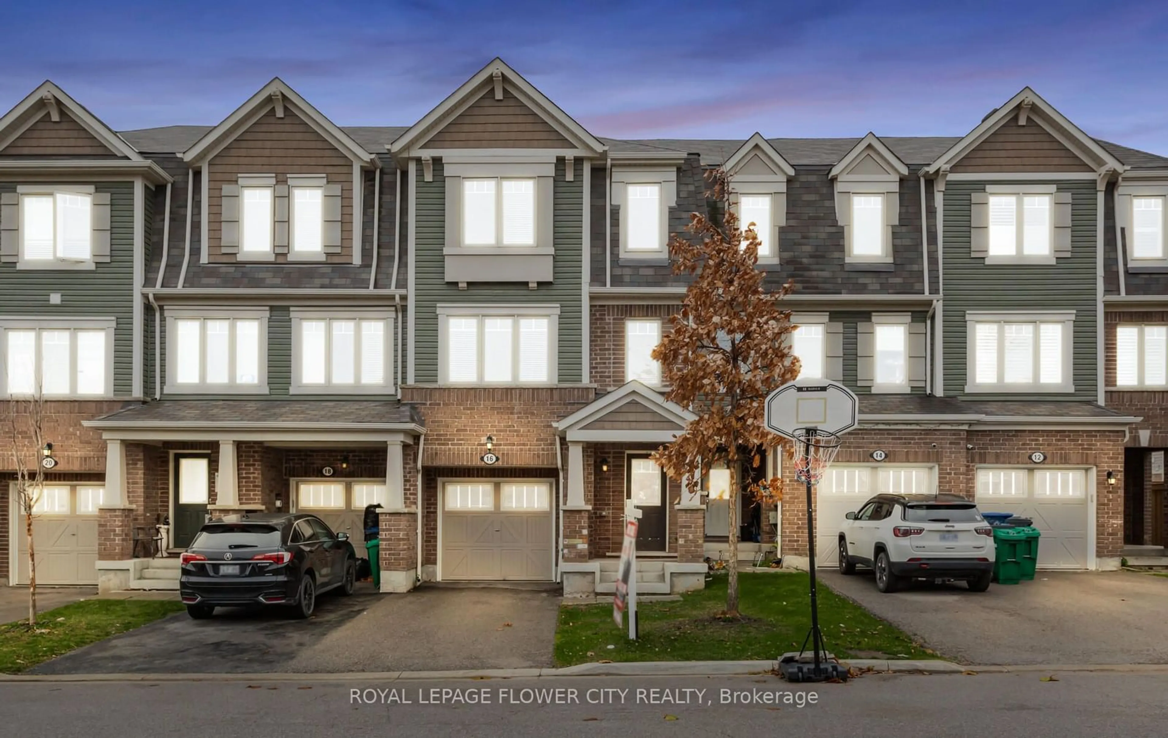 A pic from exterior of the house or condo, the street view for 16 Quillberry Clse, Brampton Ontario L7A 4N8