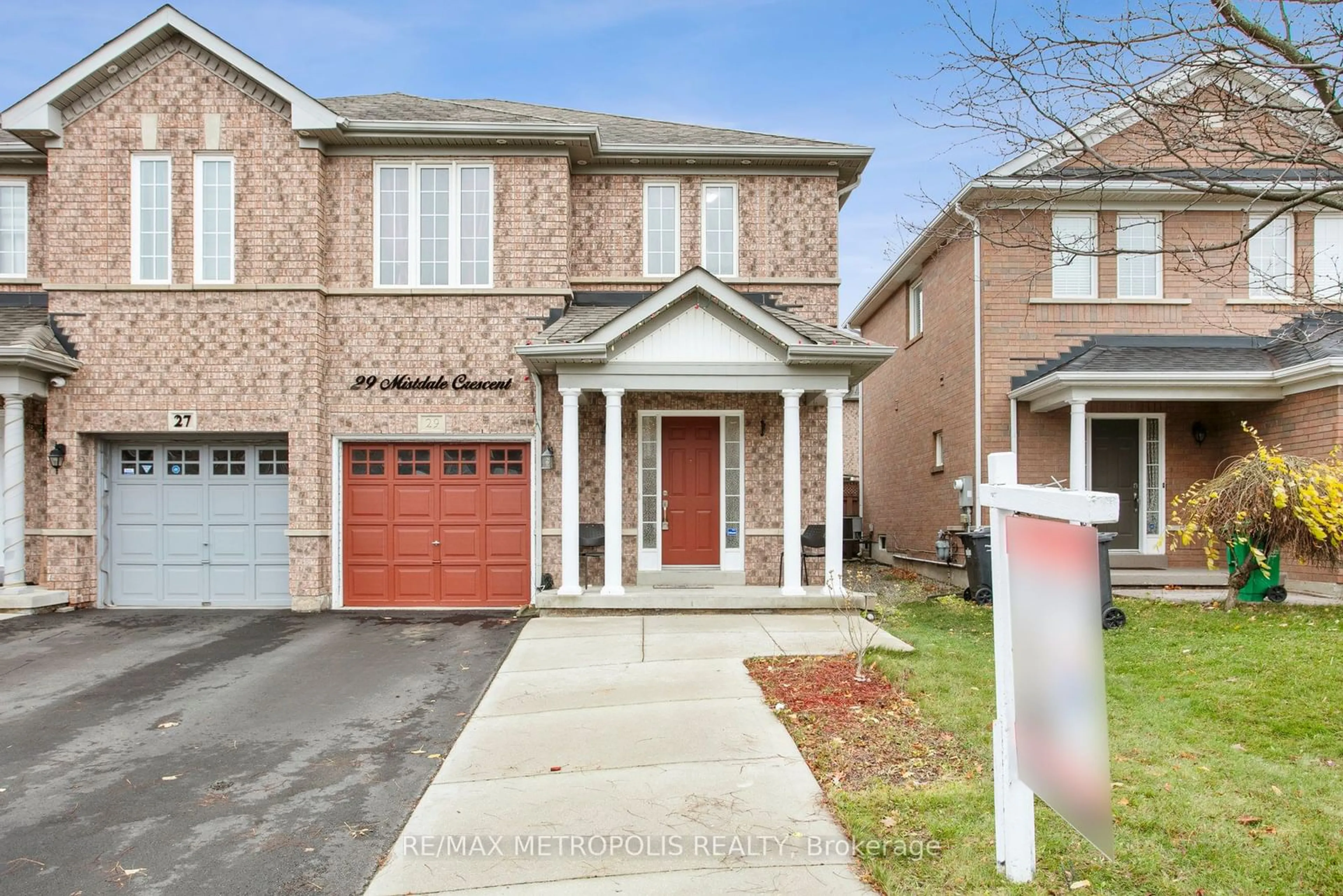 A pic from exterior of the house or condo, cottage for 29 Mistdale Cres, Brampton Ontario L7A 1S2