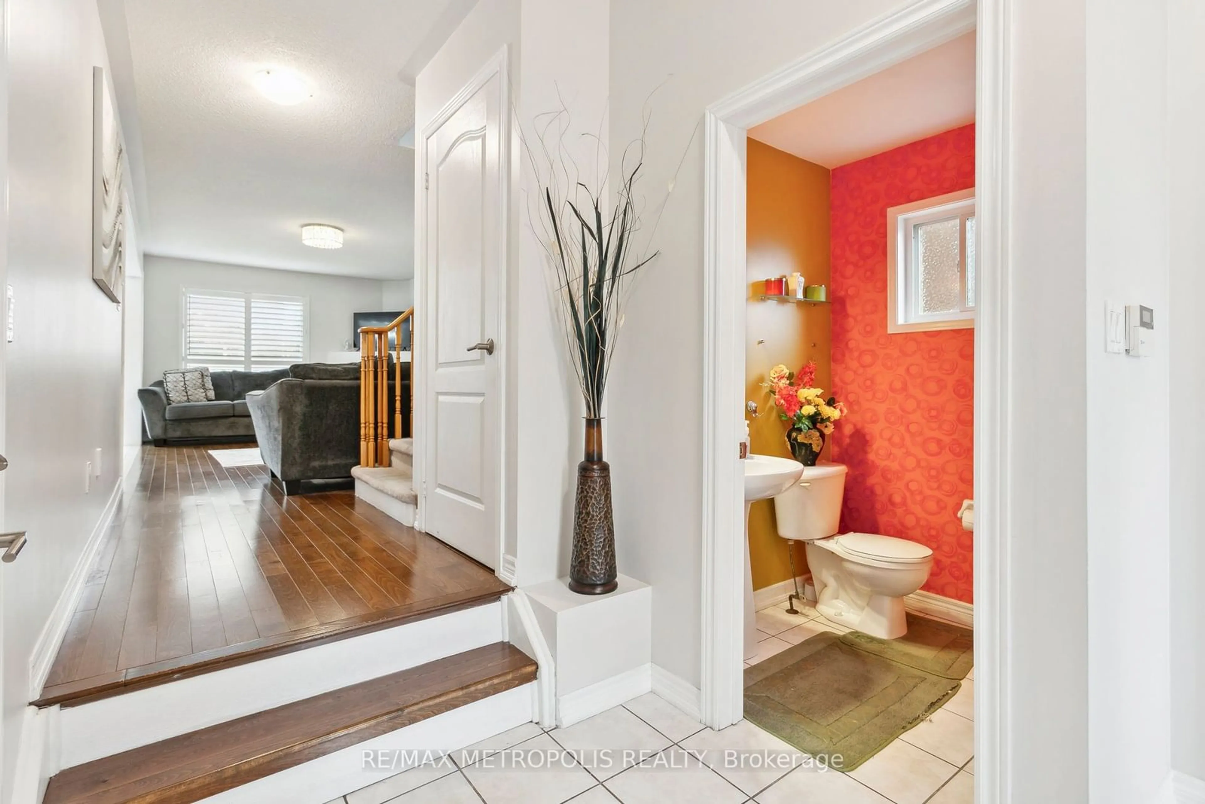 Contemporary bathroom, wood floors for 29 Mistdale Cres, Brampton Ontario L7A 1S2