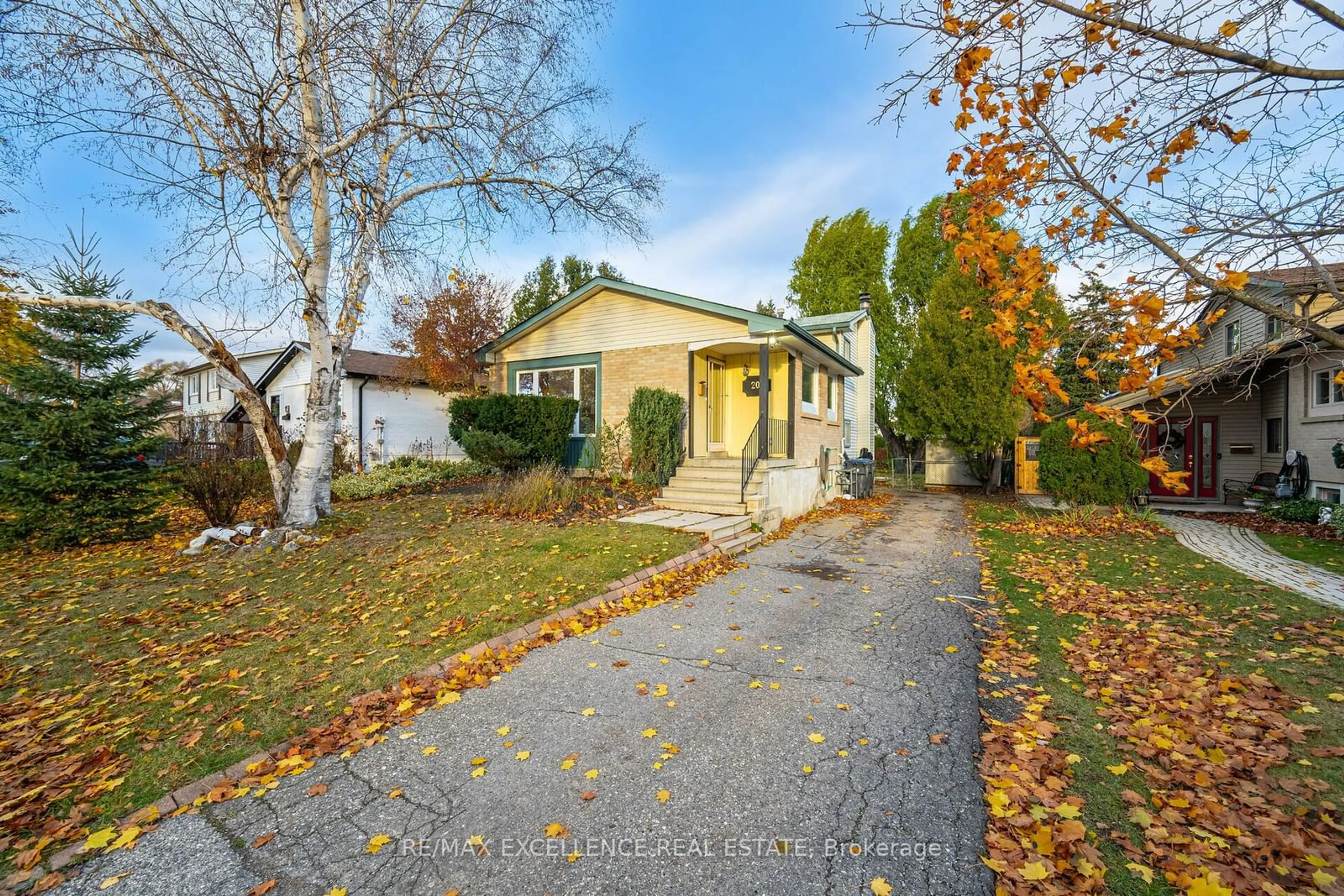 Frontside or backside of a home, the street view for 20 Madoc Dr, Brampton Ontario L6V 1Z9