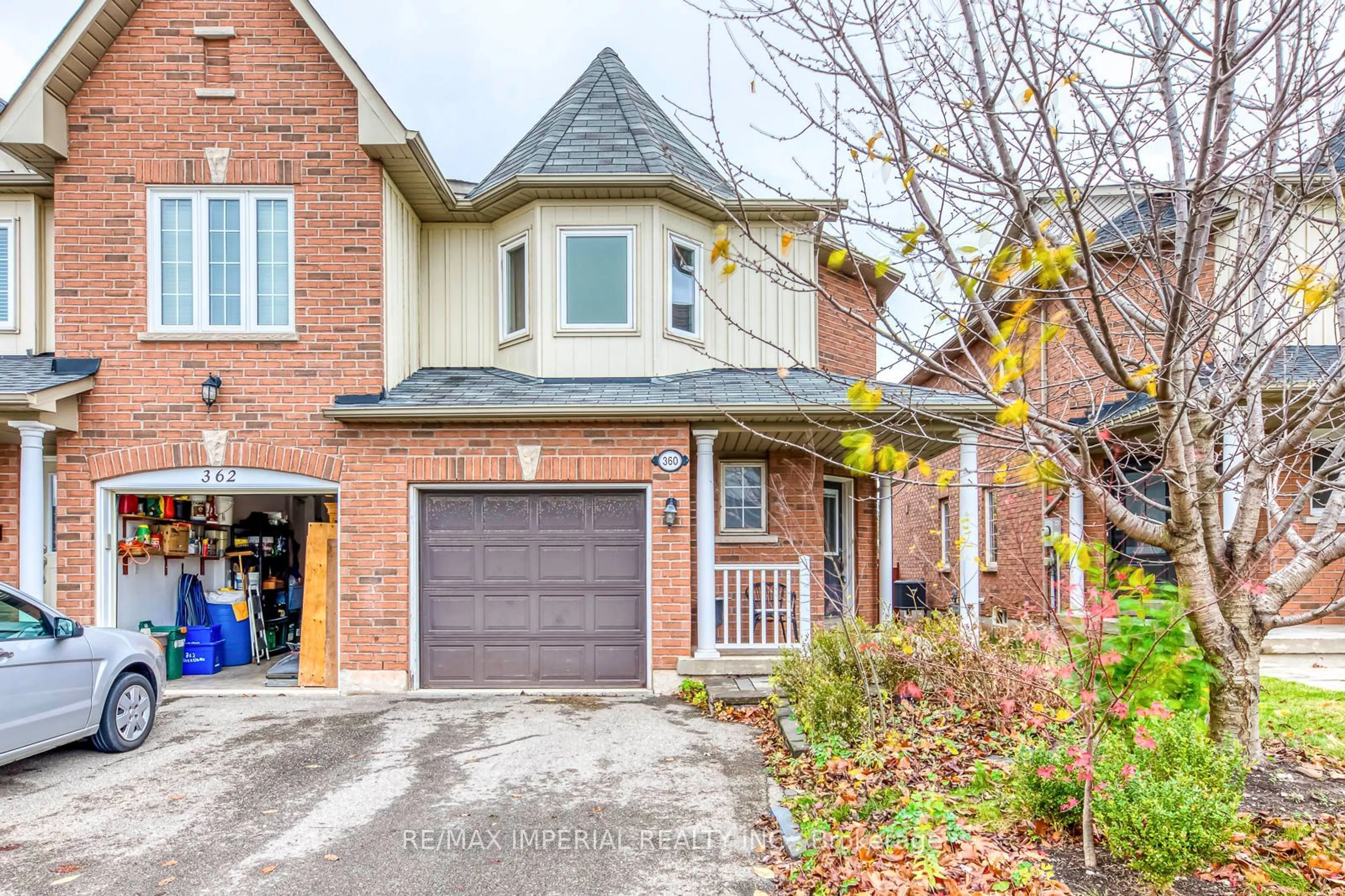 Home with brick exterior material for 360 Riverstone Dr, Oakville Ontario L6H 7M3