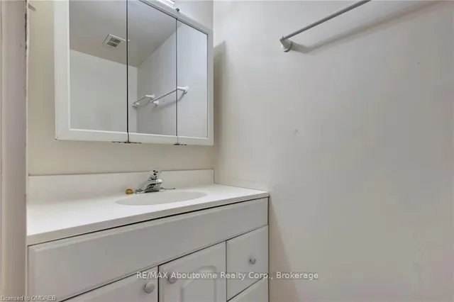 Additional image 17 of 1359 WHITE OAKS Blvd Unit 202