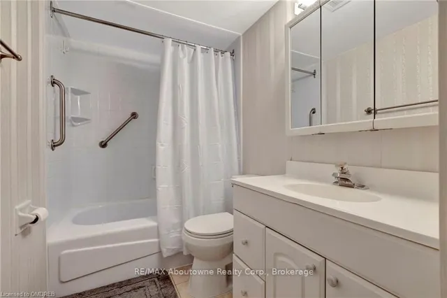 Additional image 15 of 1359 WHITE OAKS Blvd Unit 202