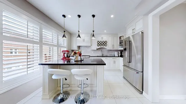 Additional property image - 10 Via Cassia Dr