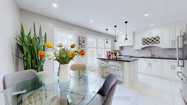 Additional property image - 10 Via Cassia Dr