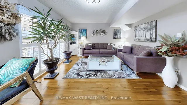 Additional property image - 10 Via Cassia Dr