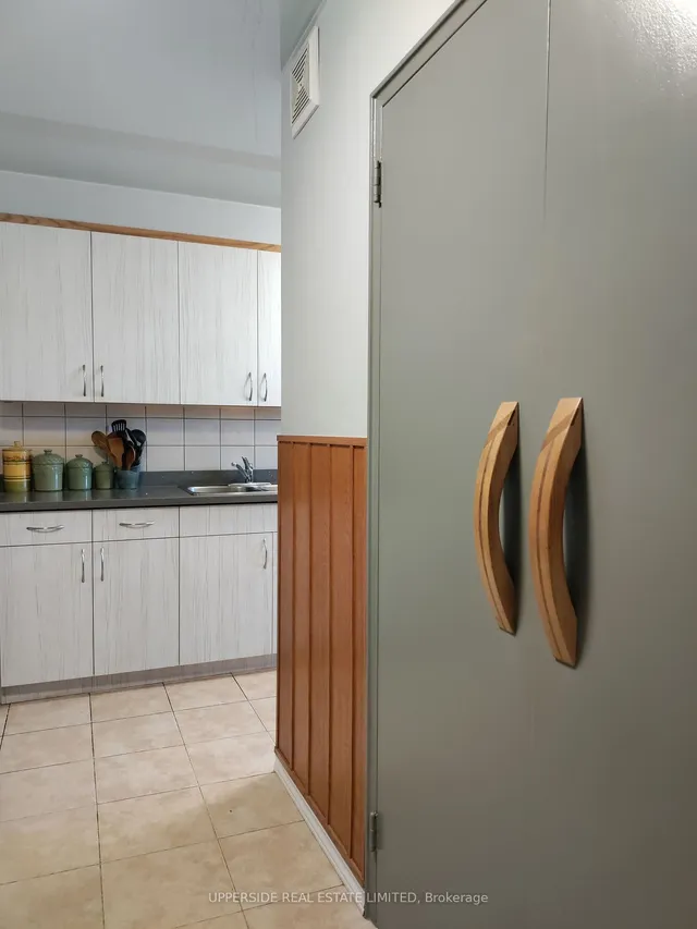 Additional property image - 80 GRANDRAVINE Dr Unit 811
