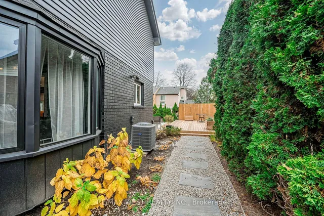 Additional property image - 680 Powell Crt