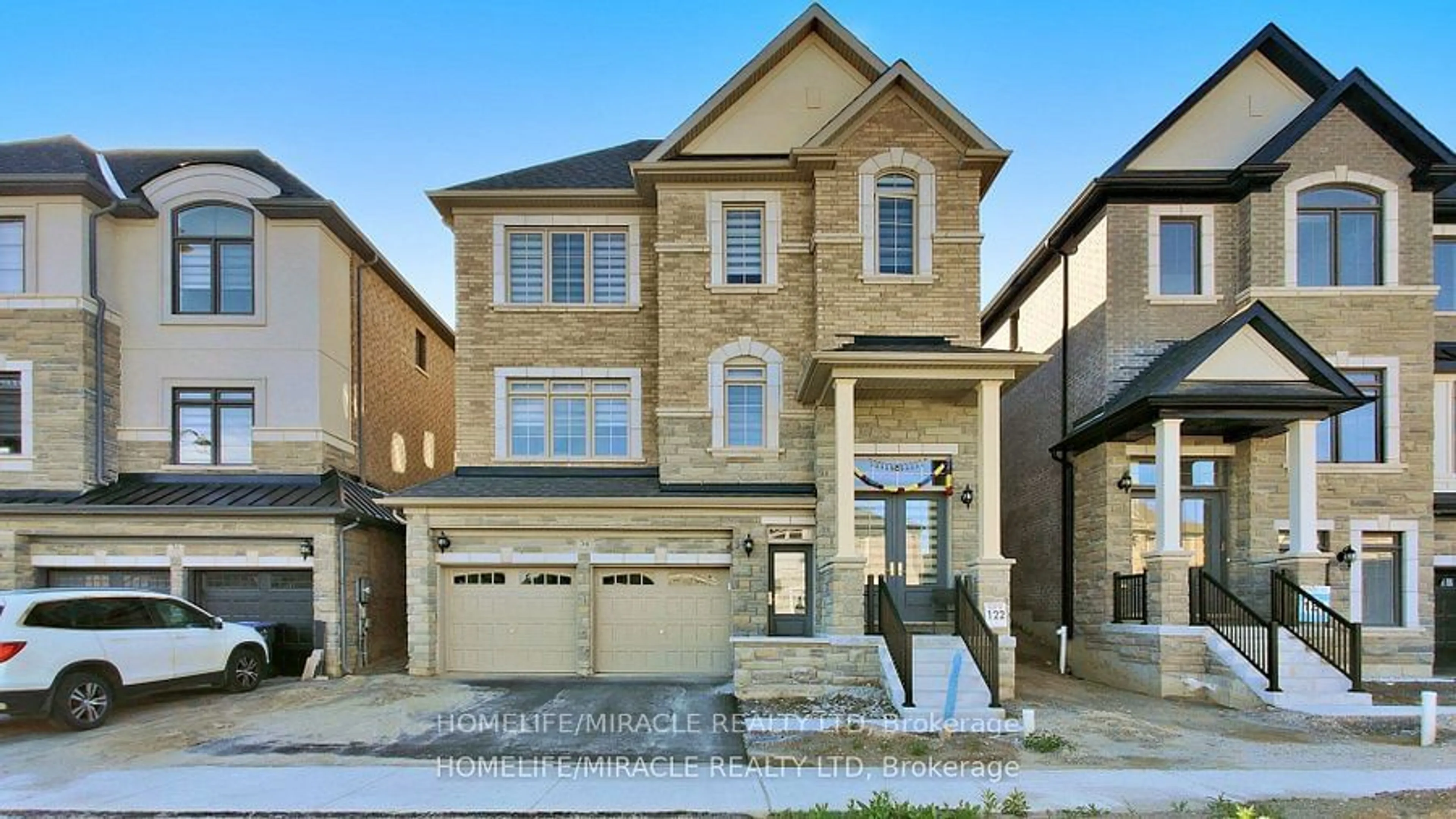 A pic from exterior of the house or condo, the street view for 34 James Walker Ave, Caledon Ontario L7C 1R5