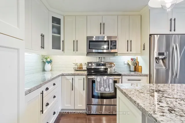 Additional property image - 24 WILLIS Dr