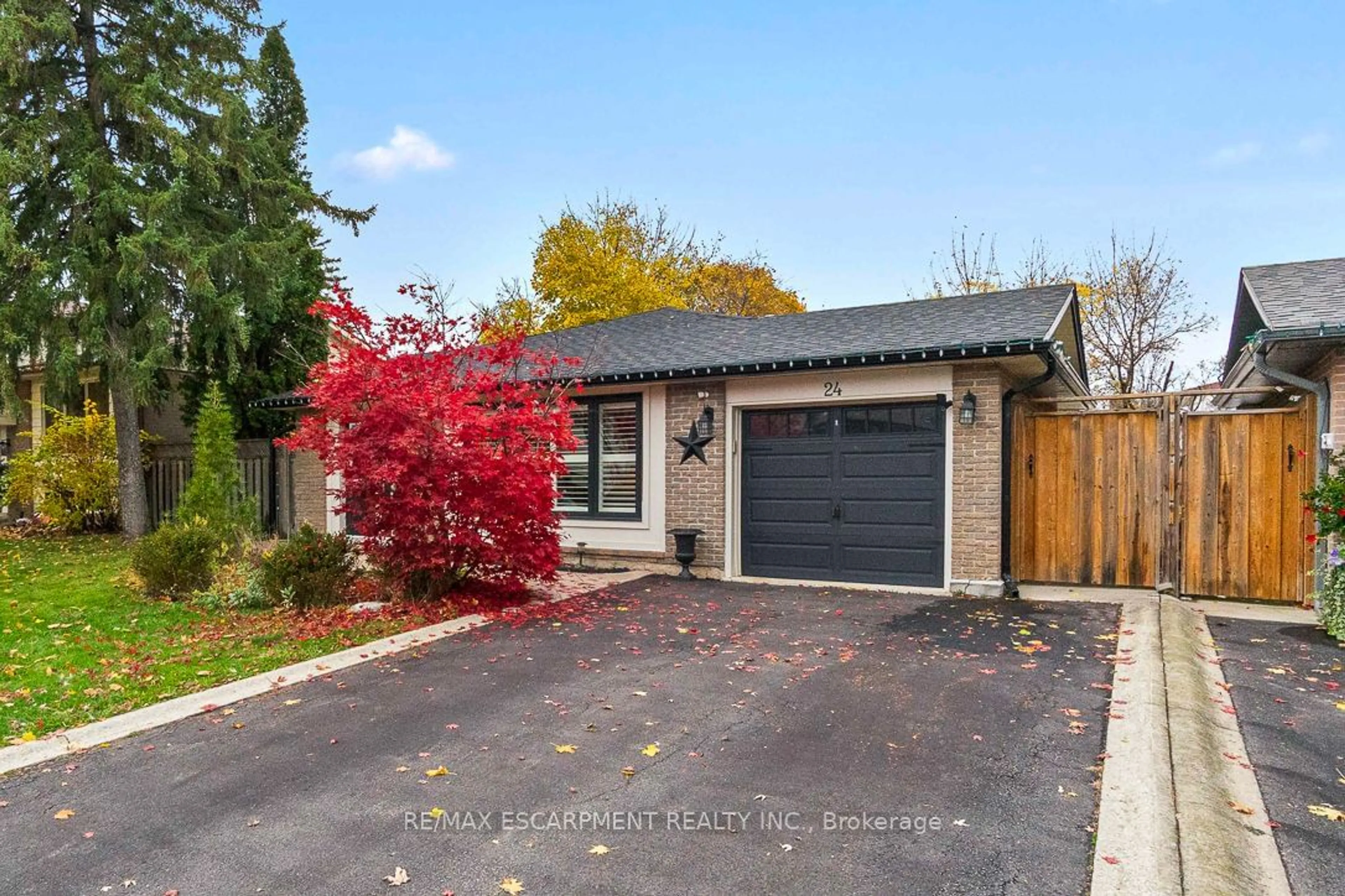 Frontside or backside of a home, cottage for 24 WILLIS Dr, Brampton Ontario L6W 1A9