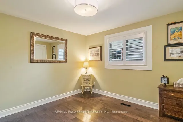 Additional property image - 24 WILLIS Dr