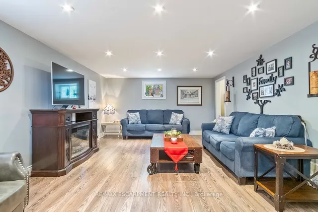 Additional property image - 24 WILLIS Dr