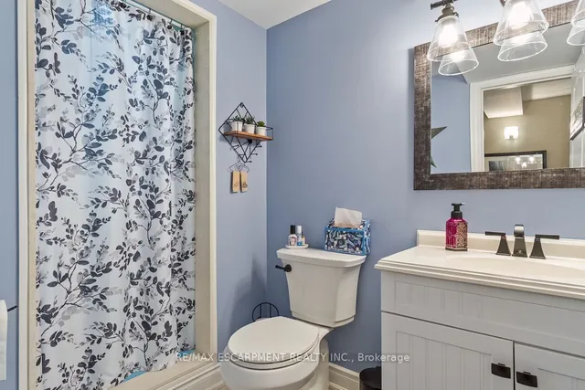 Additional property image - 24 WILLIS Dr
