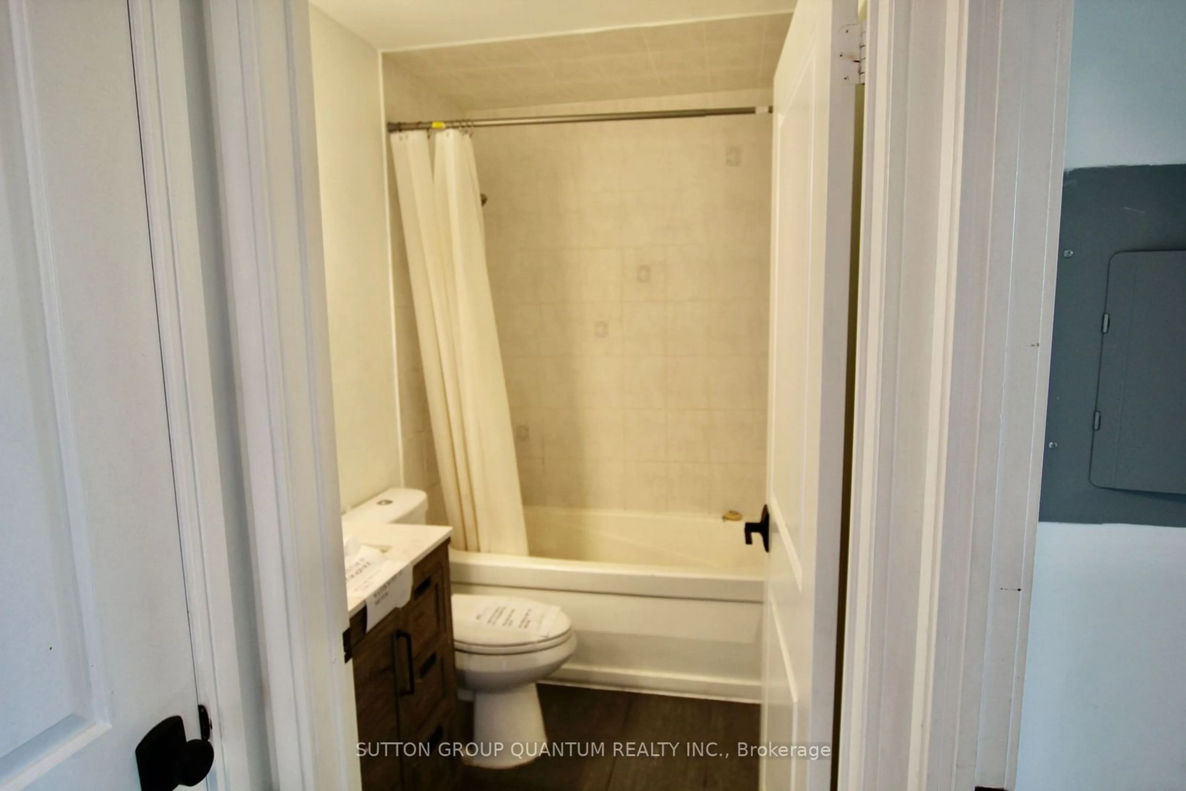 Standard bathroom, floor is not visible for 70 Absolute Ave #1610, Mississauga Ontario L4Z 0A4