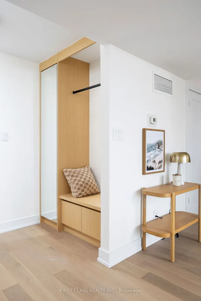 Additional property image - 1230 Marlborough Crt Unit 1006