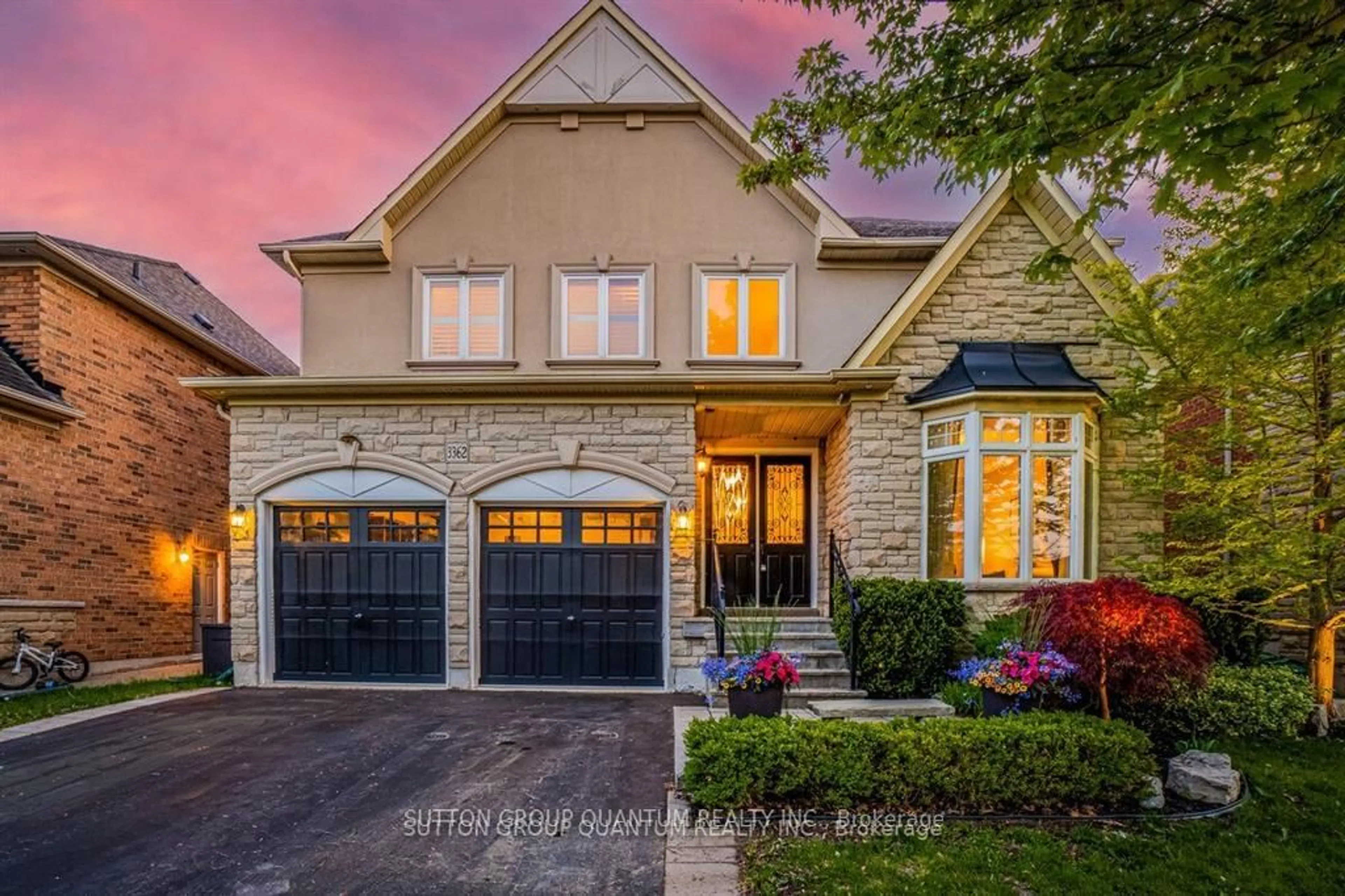 Home with brick exterior material for 3362 Fox Run Circ, Oakville Ontario L6L 6W4