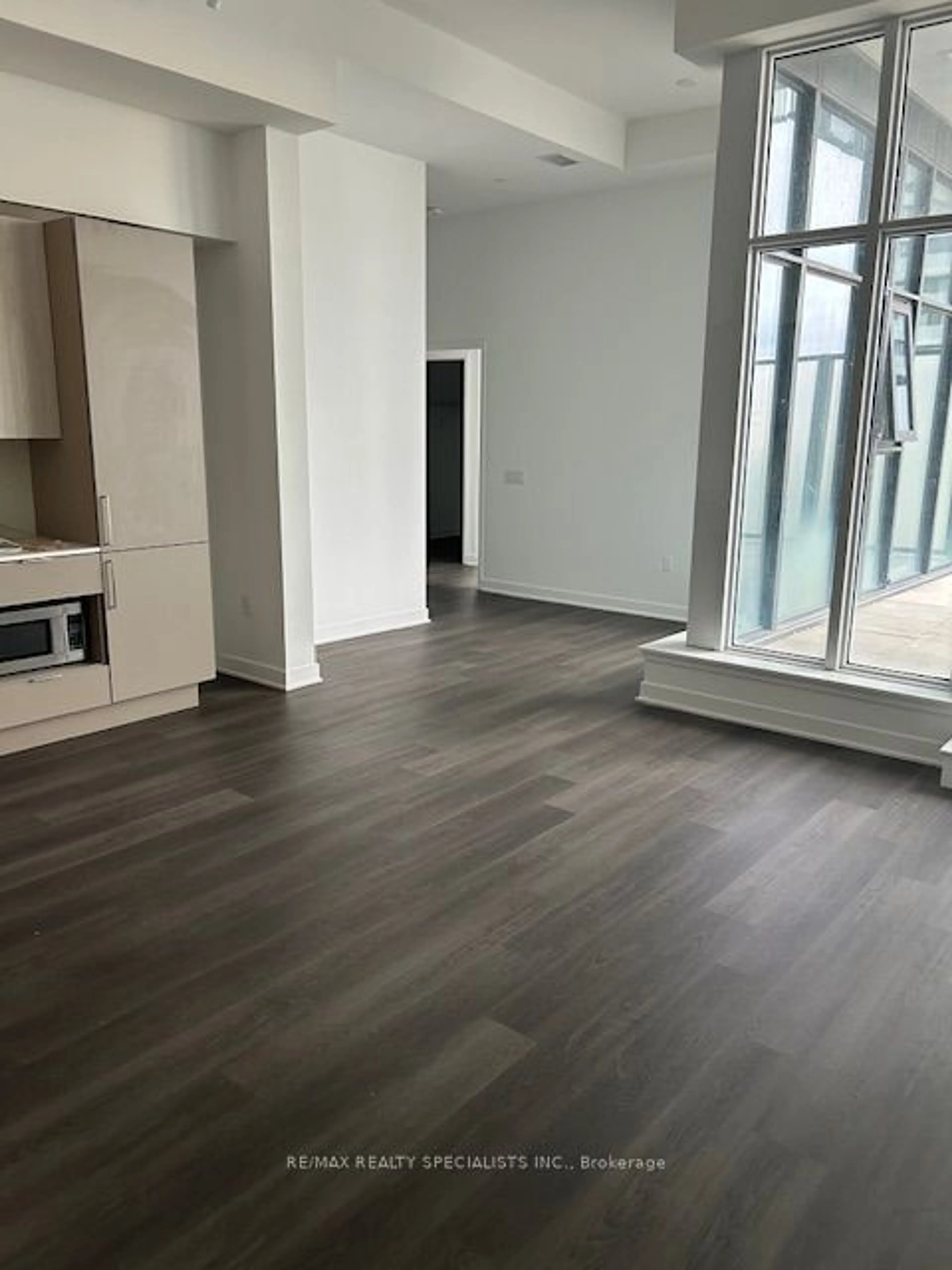 A pic of a room, wood floors for 3900 Confederation Pkwy #501, Mississauga Ontario L5B 0K7