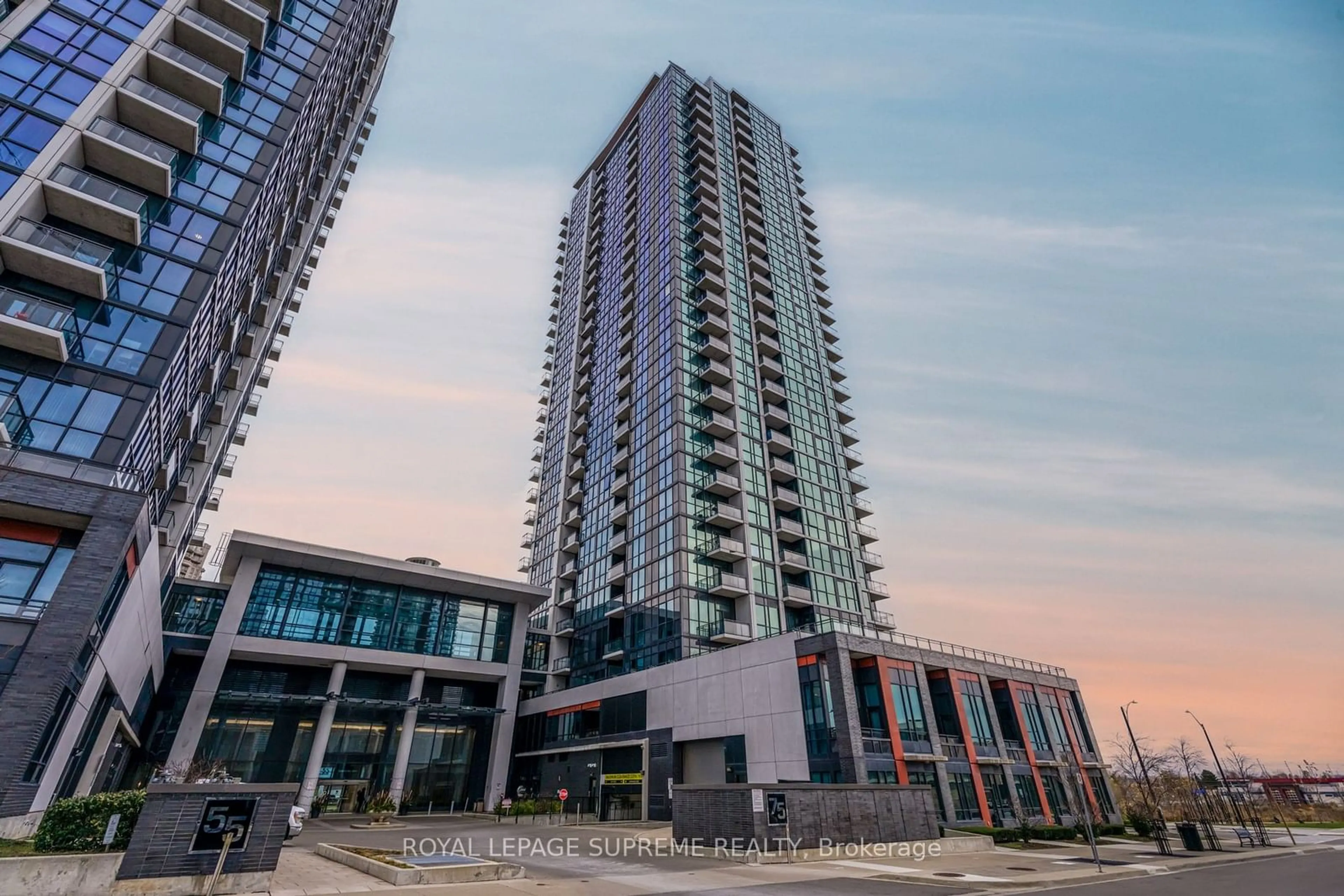 A pic from exterior of the house or condo, the front or back of building for 75 Eglinton Ave #601, Mississauga Ontario L5R 0E5