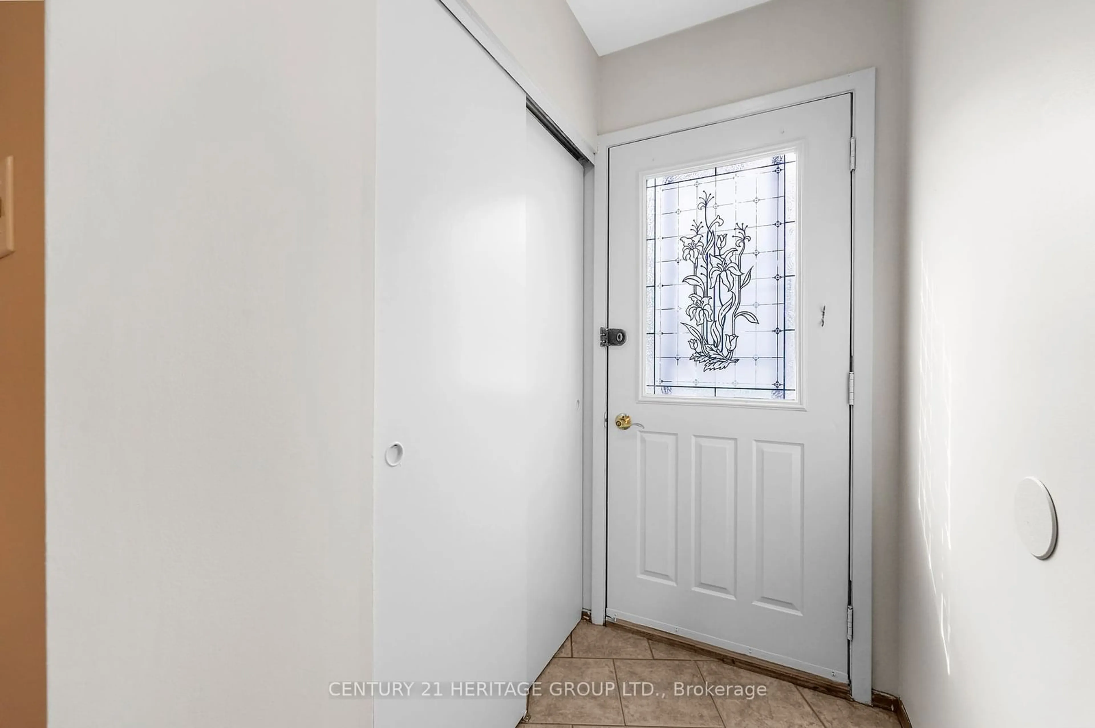 Indoor entryway, not visible floor for 475 Bramalea Rd #195, Brampton Ontario L6T 2X3