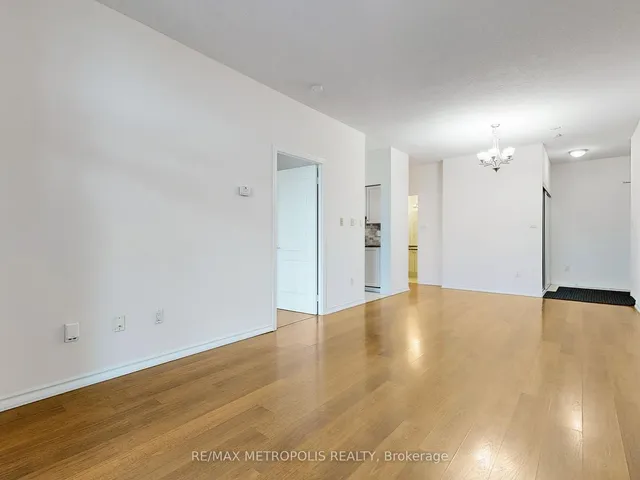 Additional property image - 2772 keele st St Unit 807