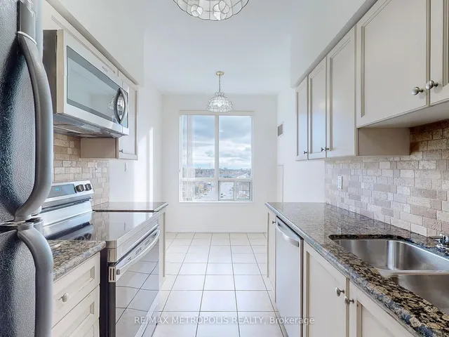 Additional property image - 2772 keele st St Unit 807
