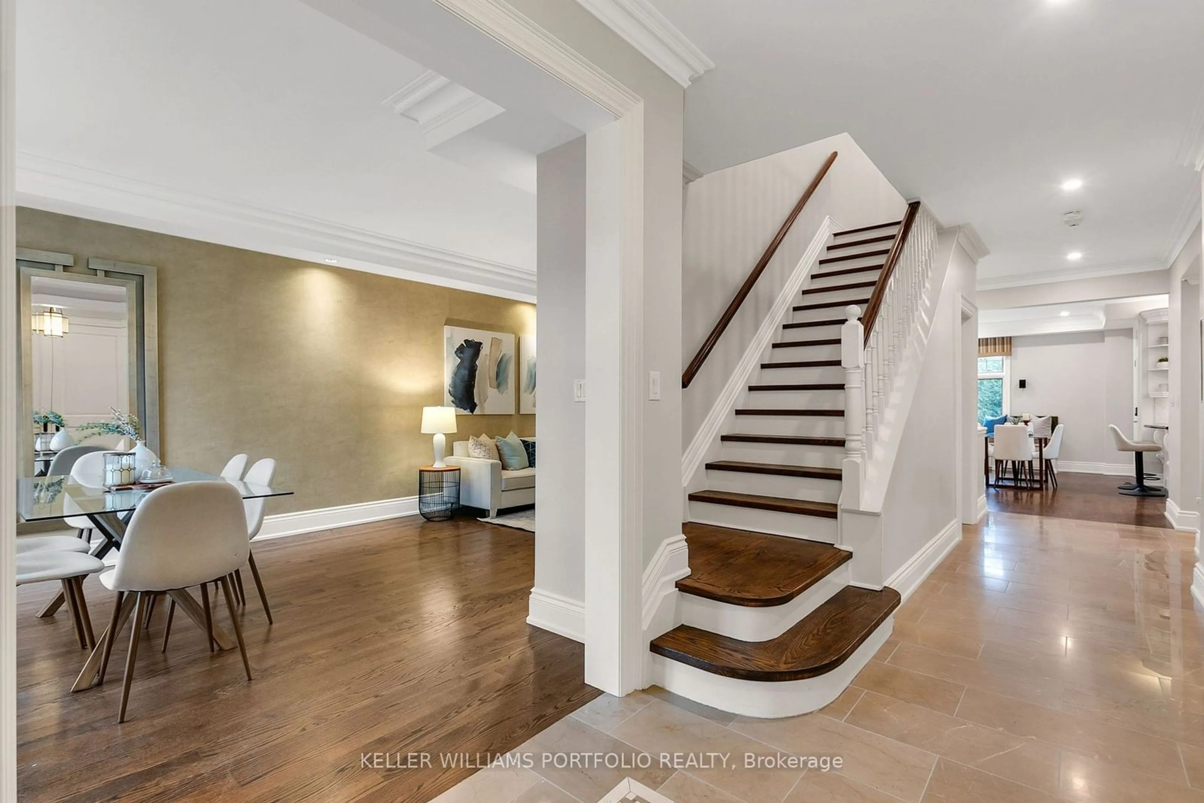 Indoor entryway, wood floors for 27 Wilmar Rd, Toronto Ontario M9B 3R8