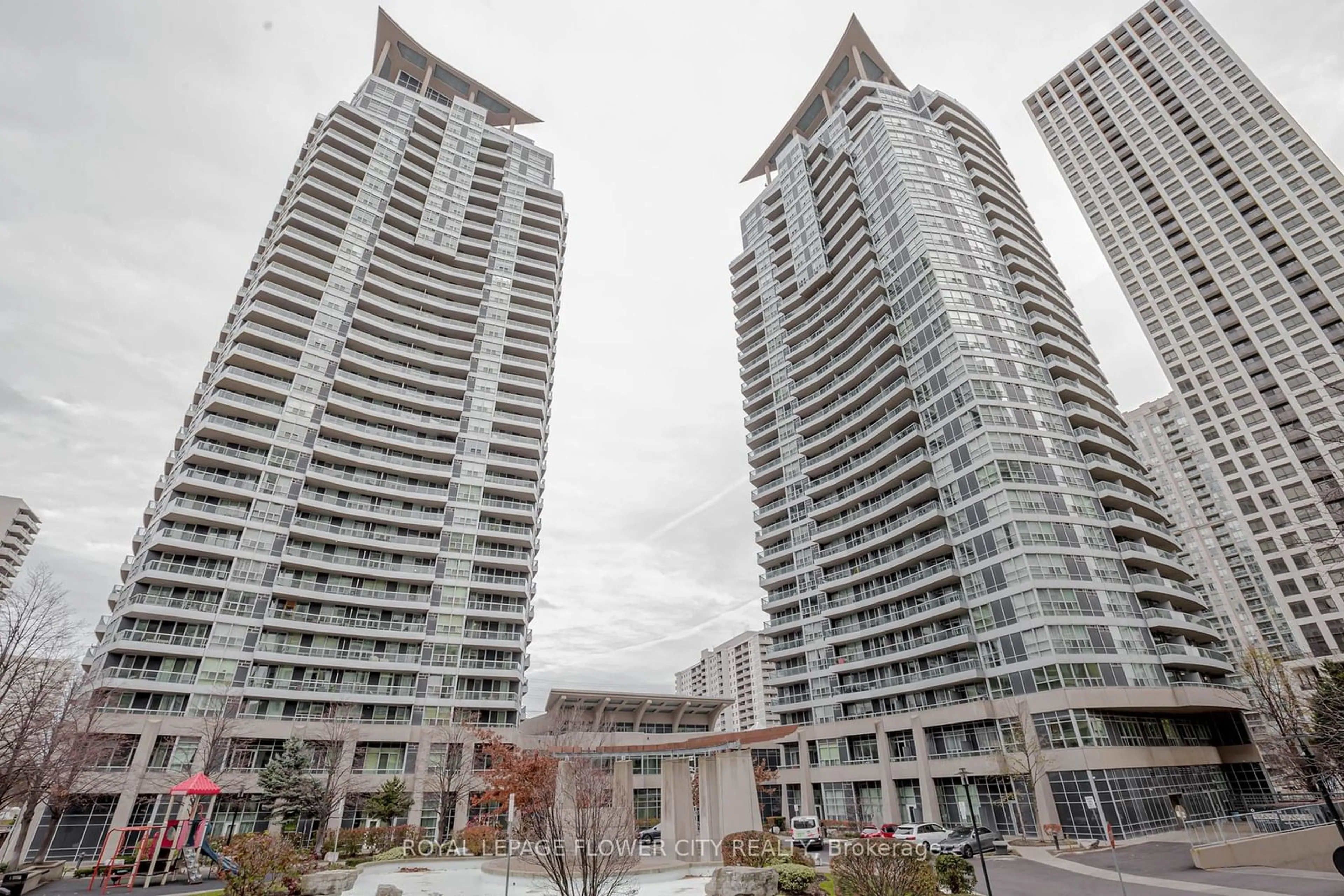 A pic from exterior of the house or condo, the front or back of building for 1 Elm Dr #1607, Mississauga Ontario L5B 4M1