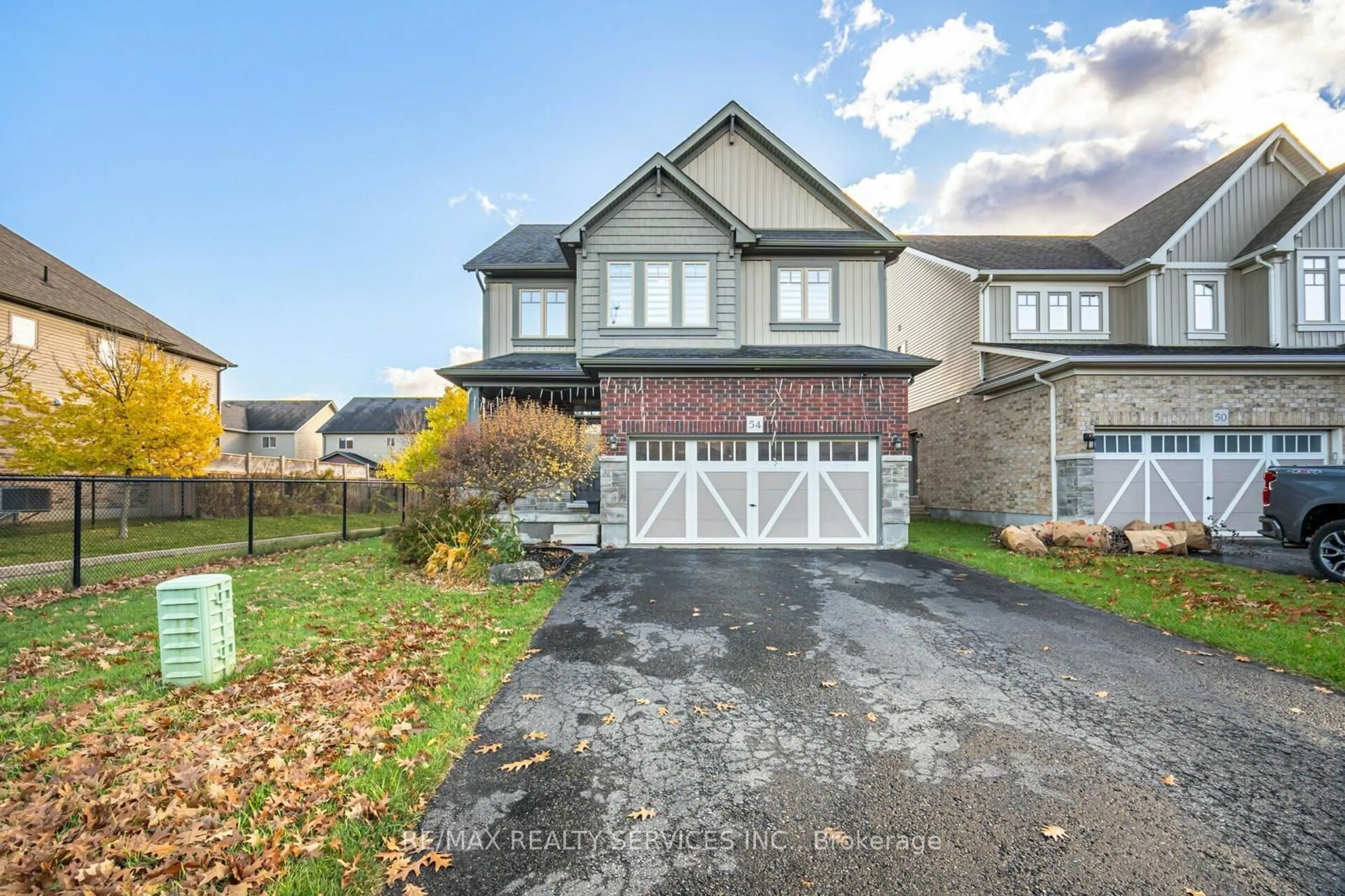 Frontside or backside of a home, cottage for 54 Wardlaw Ave, Orangeville Ontario L9W 6M3