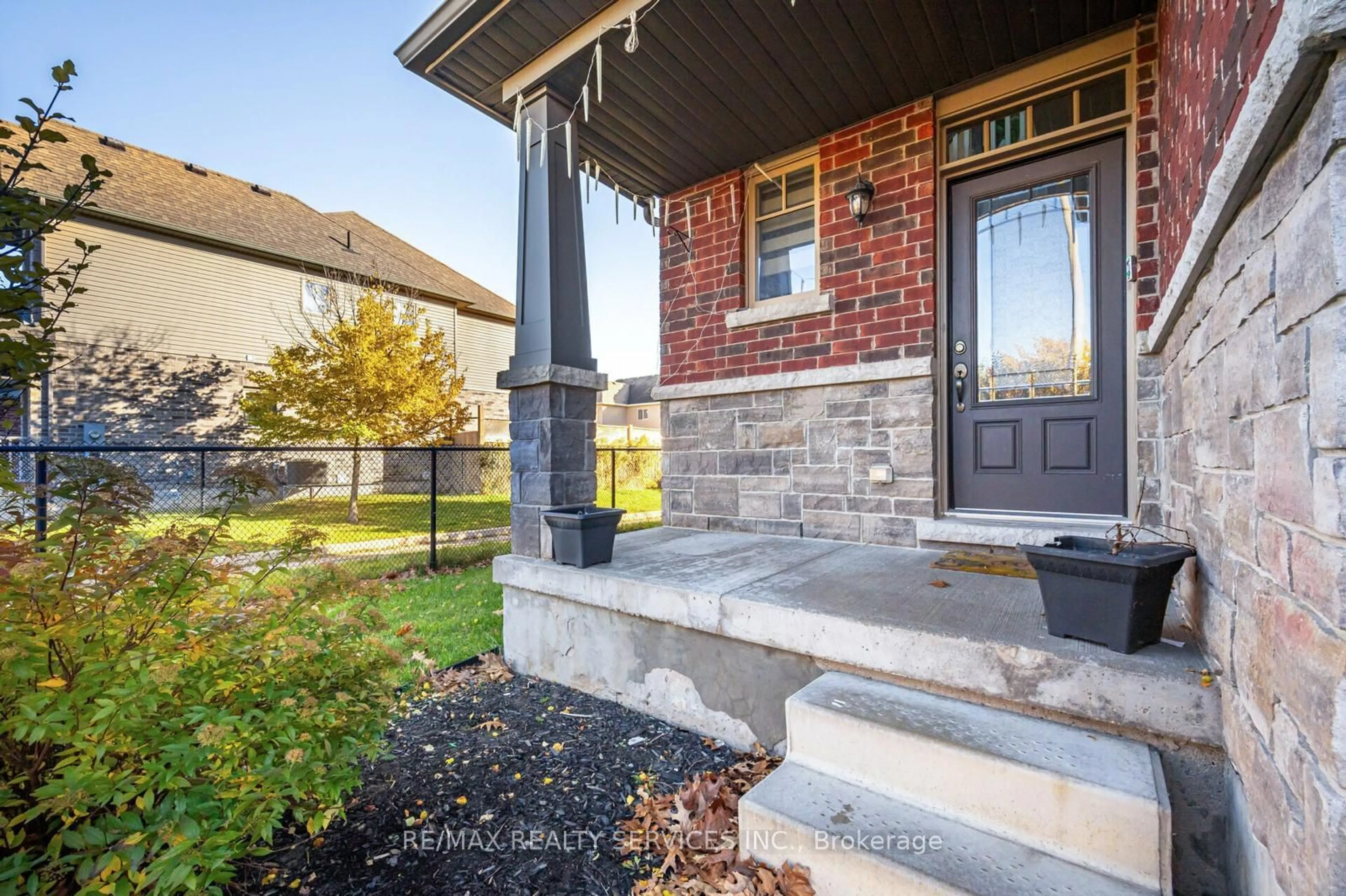 Home with brick exterior material for 54 Wardlaw Ave, Orangeville Ontario L9W 6M3