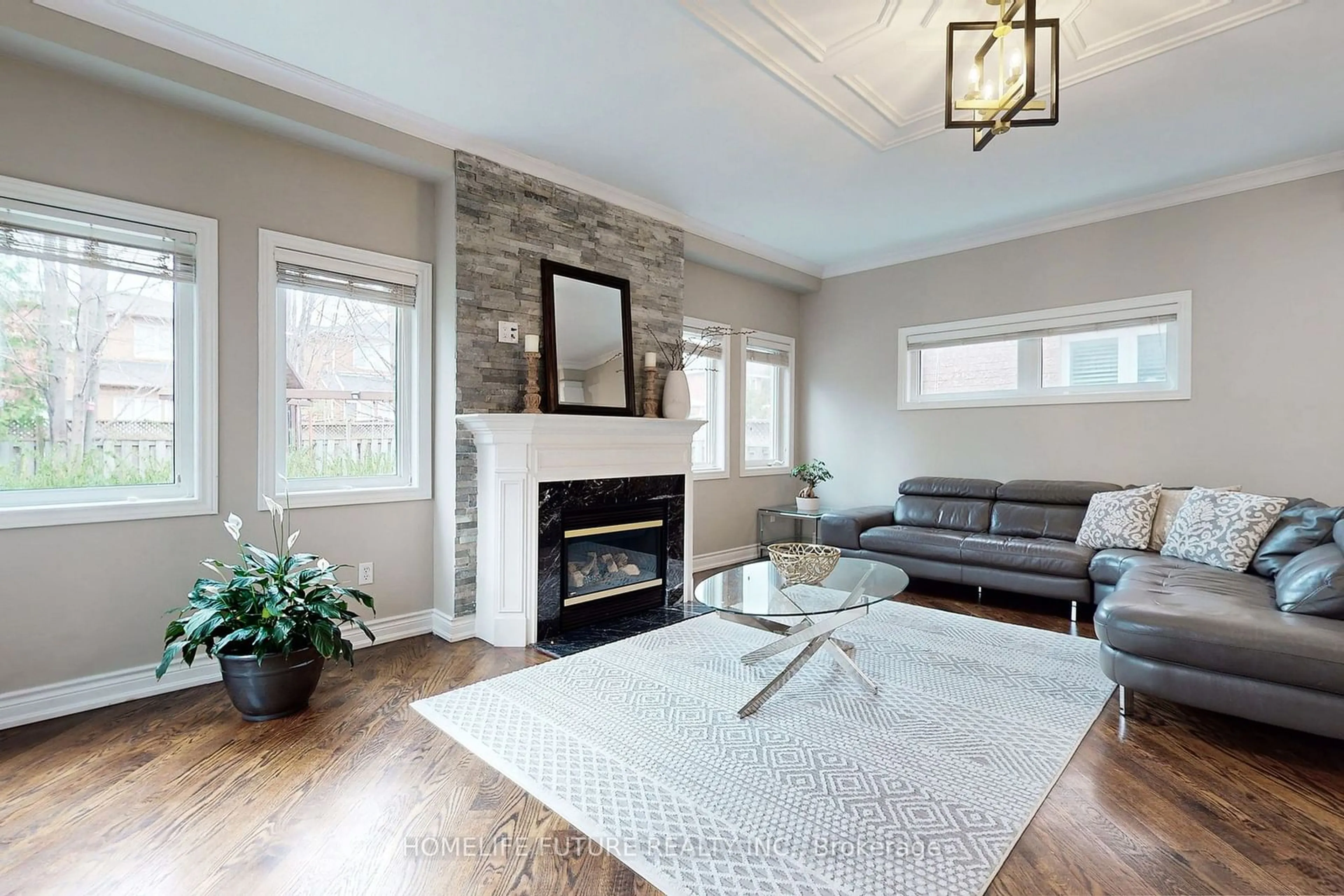 Living room, wood floors for 509 Ravineview Way, Oakville Ontario L6H 6S9