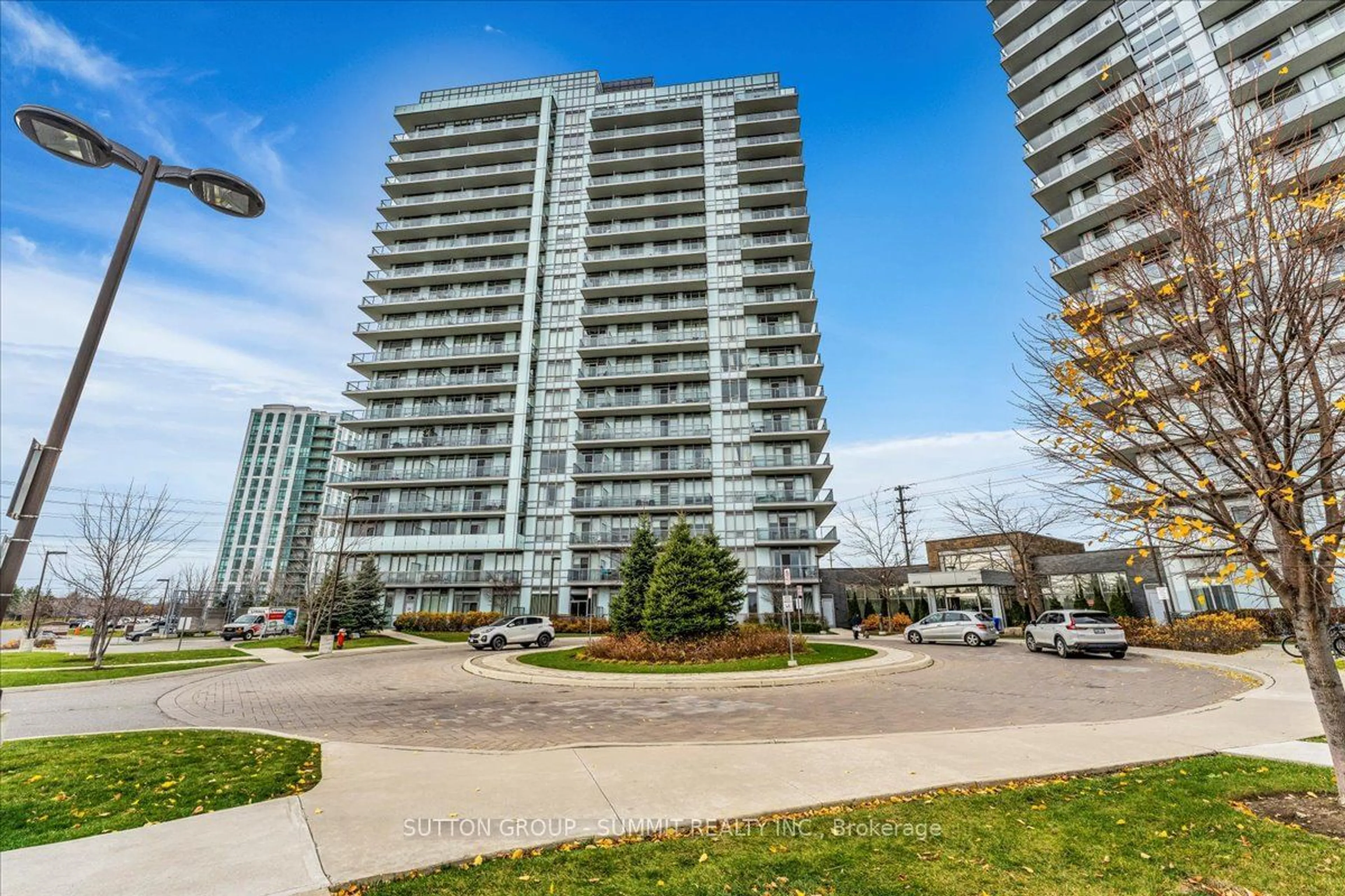 A pic from exterior of the house or condo, the front or back of building for 4633 GLEN ERIN Dr #1010, Mississauga Ontario L5M 0Y6