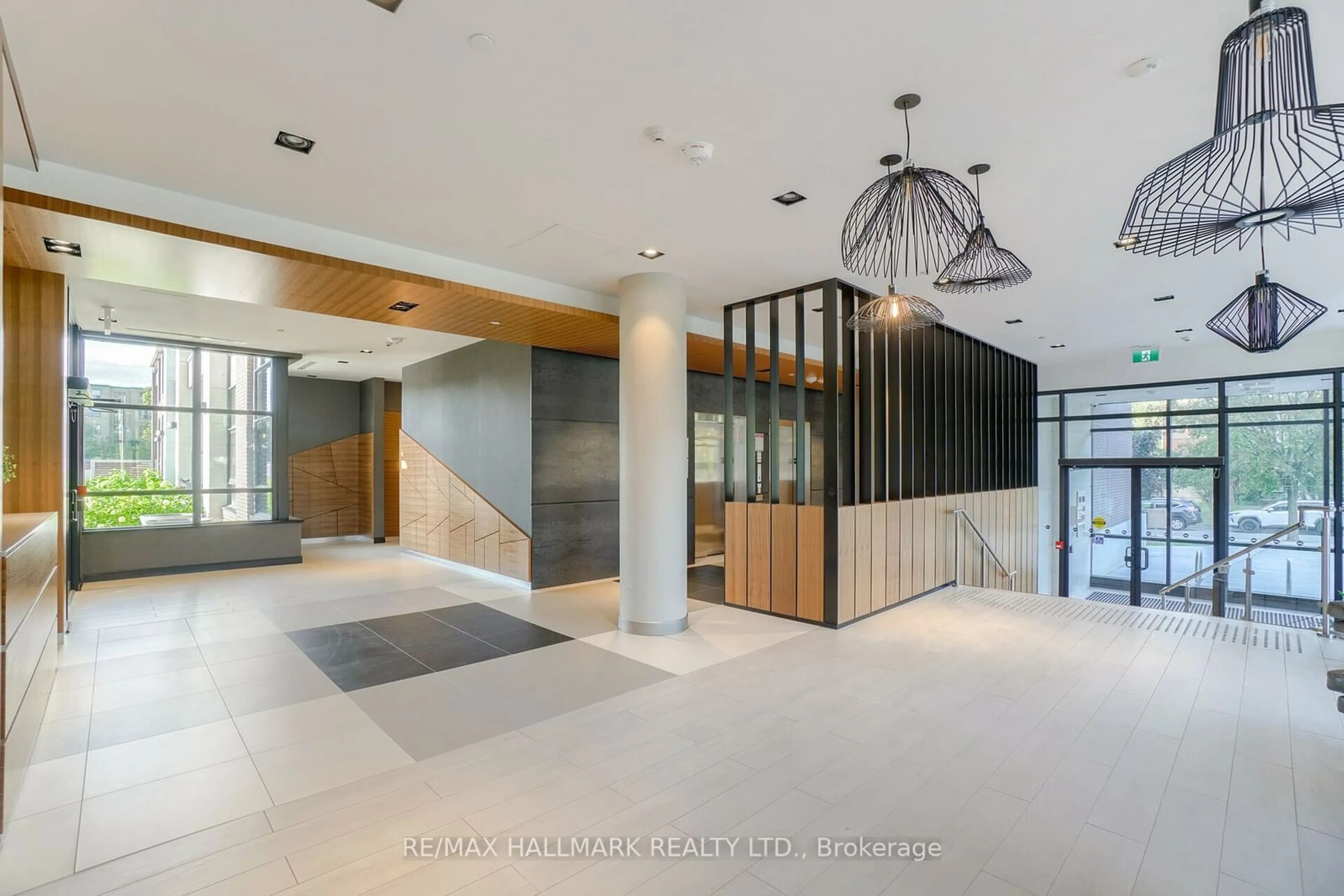 Indoor foyer, cement floor for 1 Neighbourhood Lane #502, Toronto Ontario M8Y 0C2