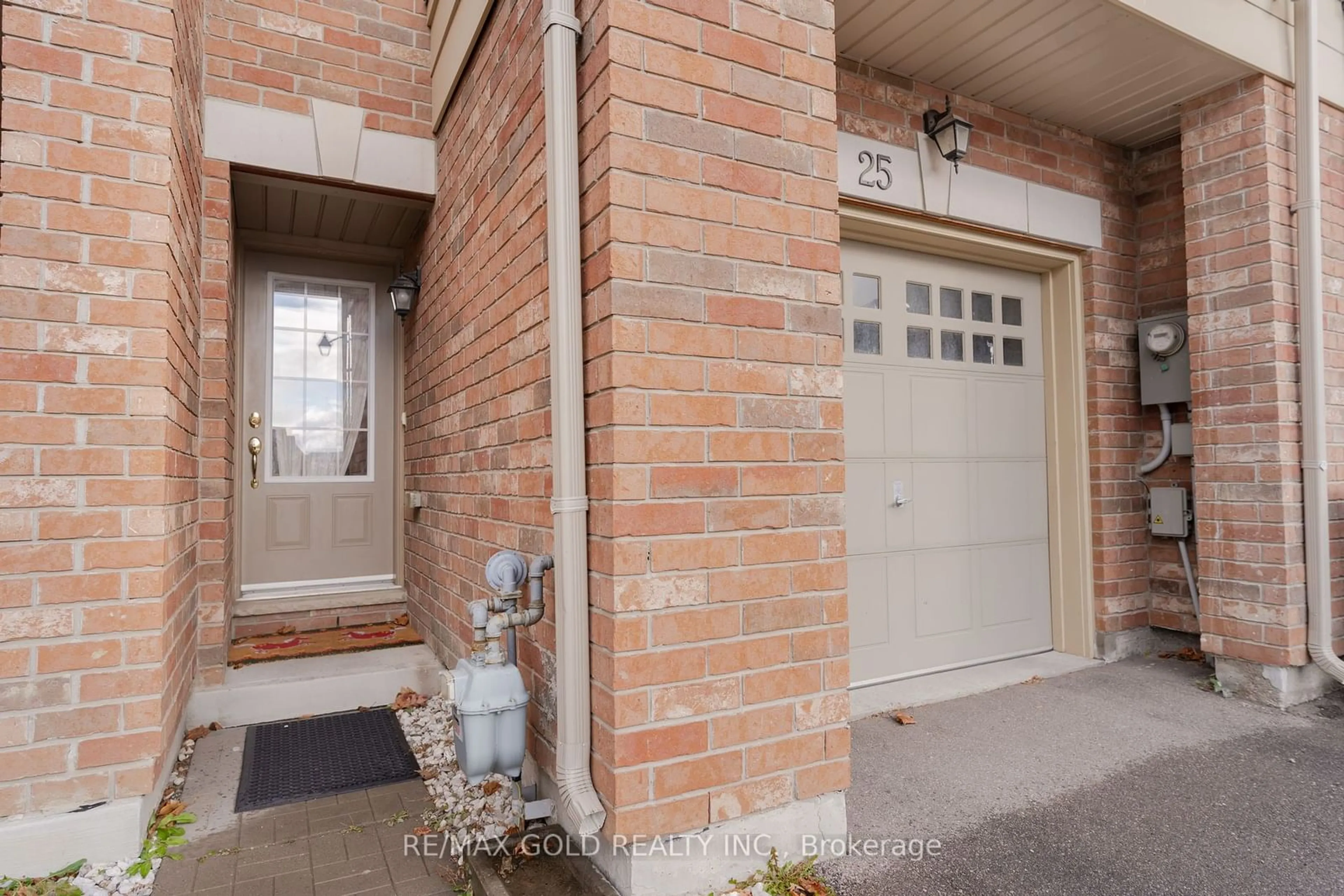 A pic from exterior of the house or condo, the street view for 25 Telegraph St, Brampton Ontario L6Z 0H9