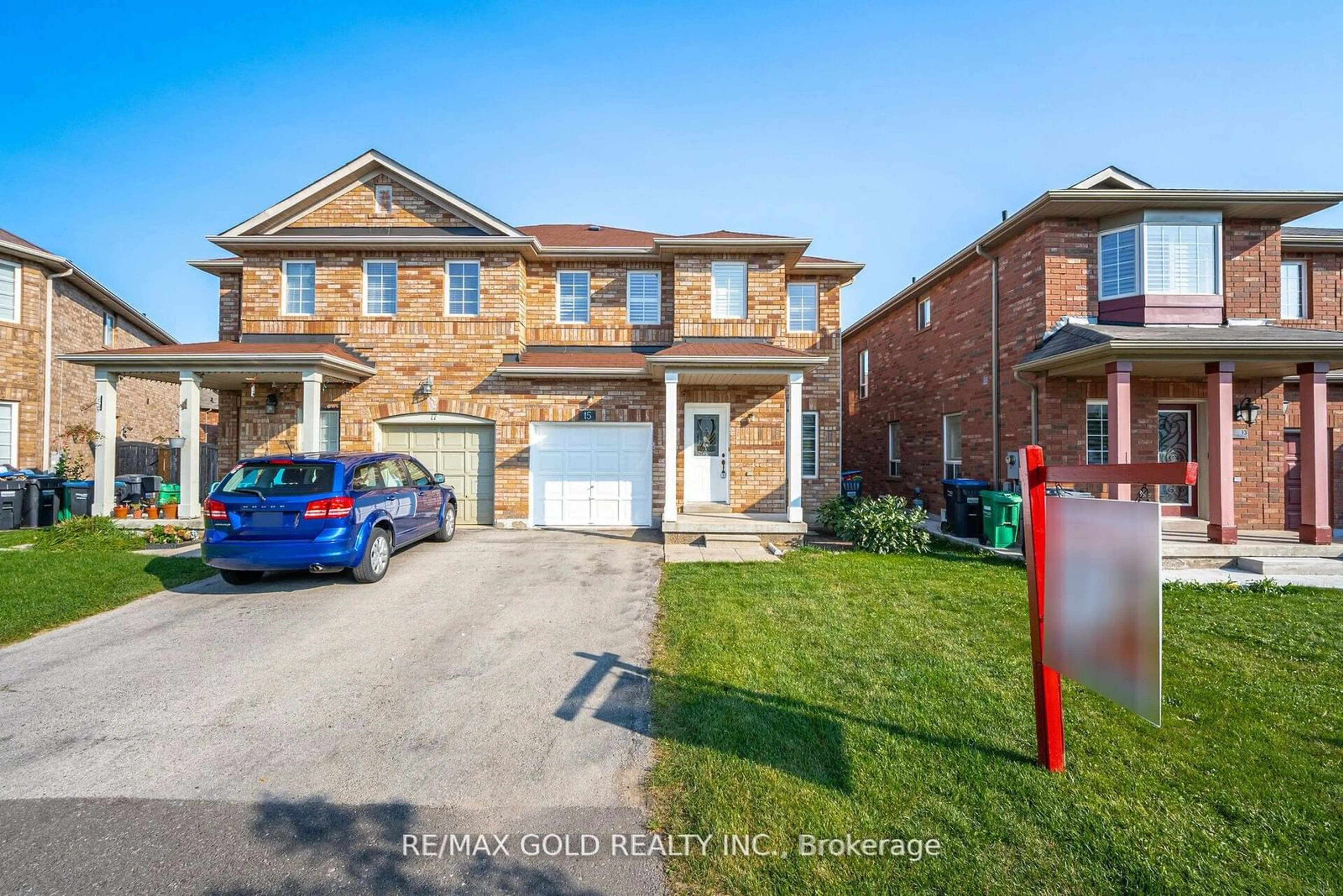 Home with brick exterior material for 15 Commodore Dr, Brampton Ontario L6X 0S5