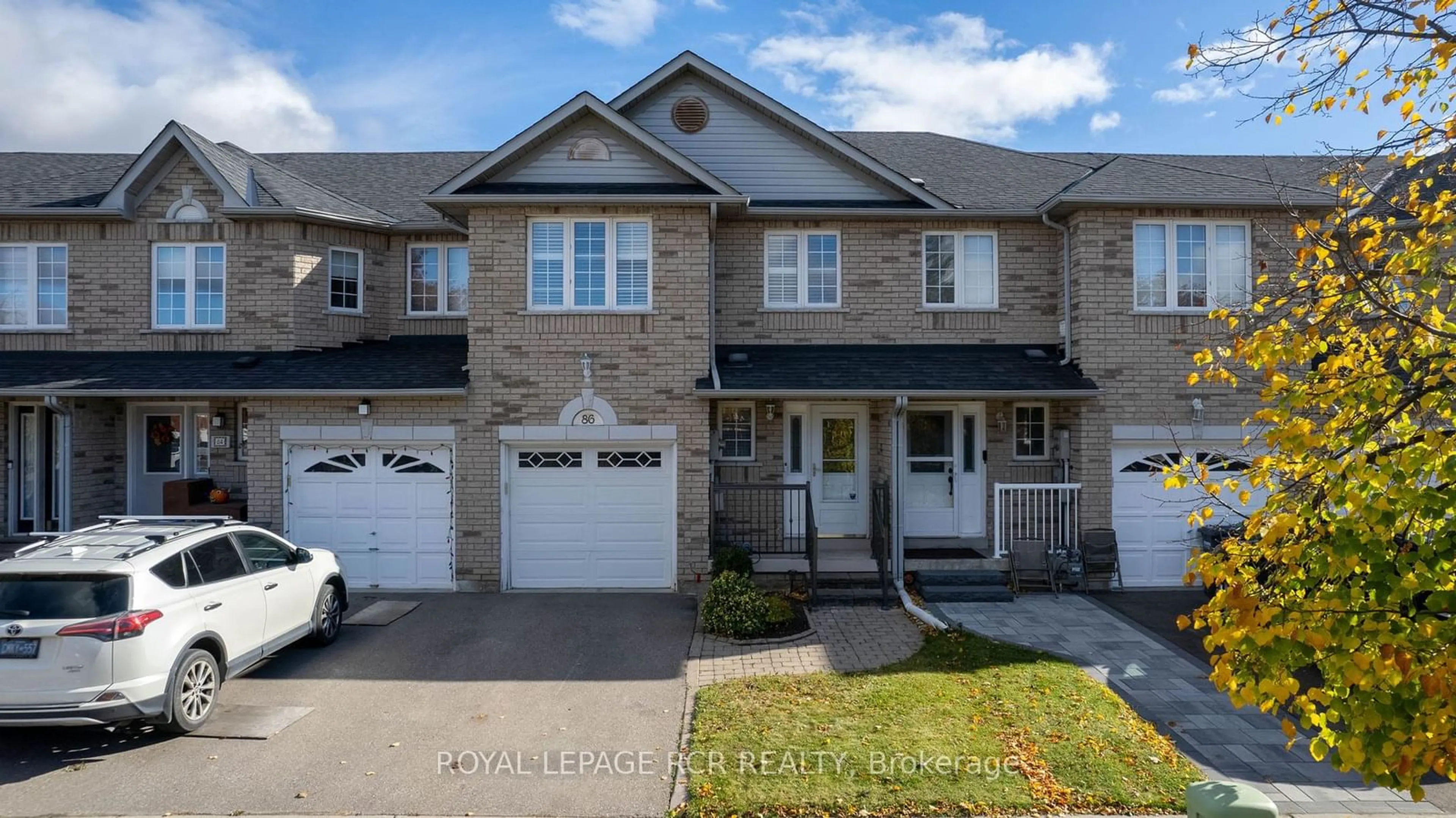 A pic from exterior of the house or condo, the street view for 86 Wood Circ, Caledon Ontario L7E 1R3