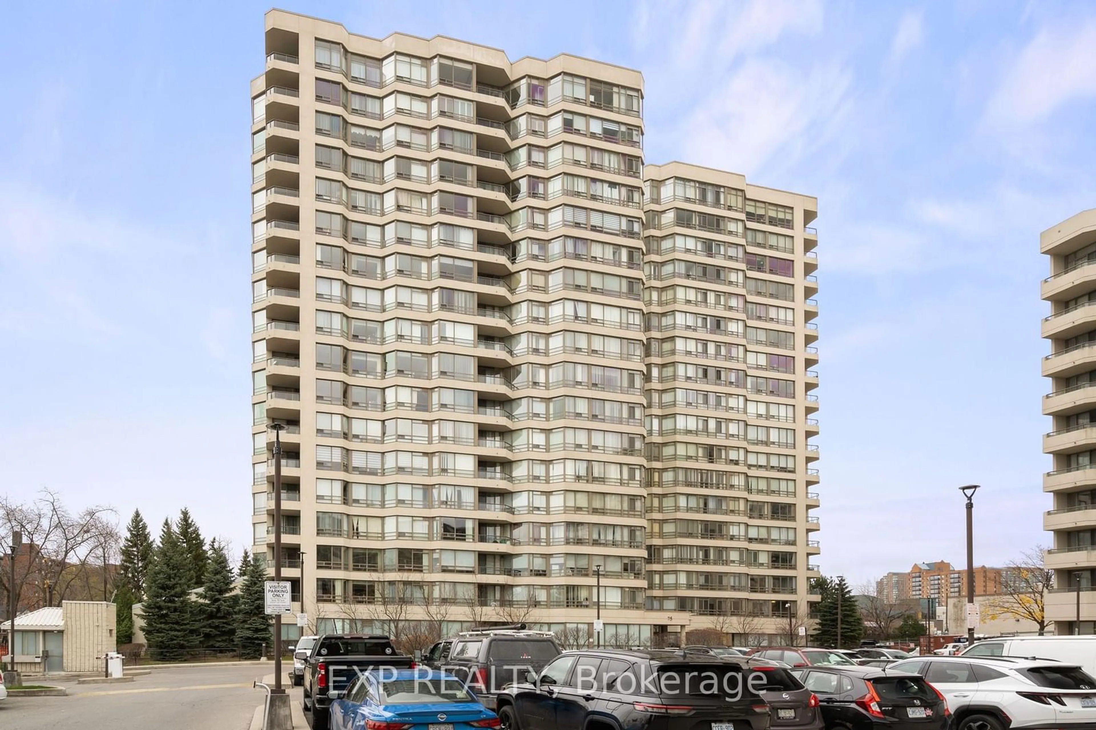 A pic from exterior of the house or condo, the front or back of building for 75 King St #706, Mississauga Ontario L5A 4G5