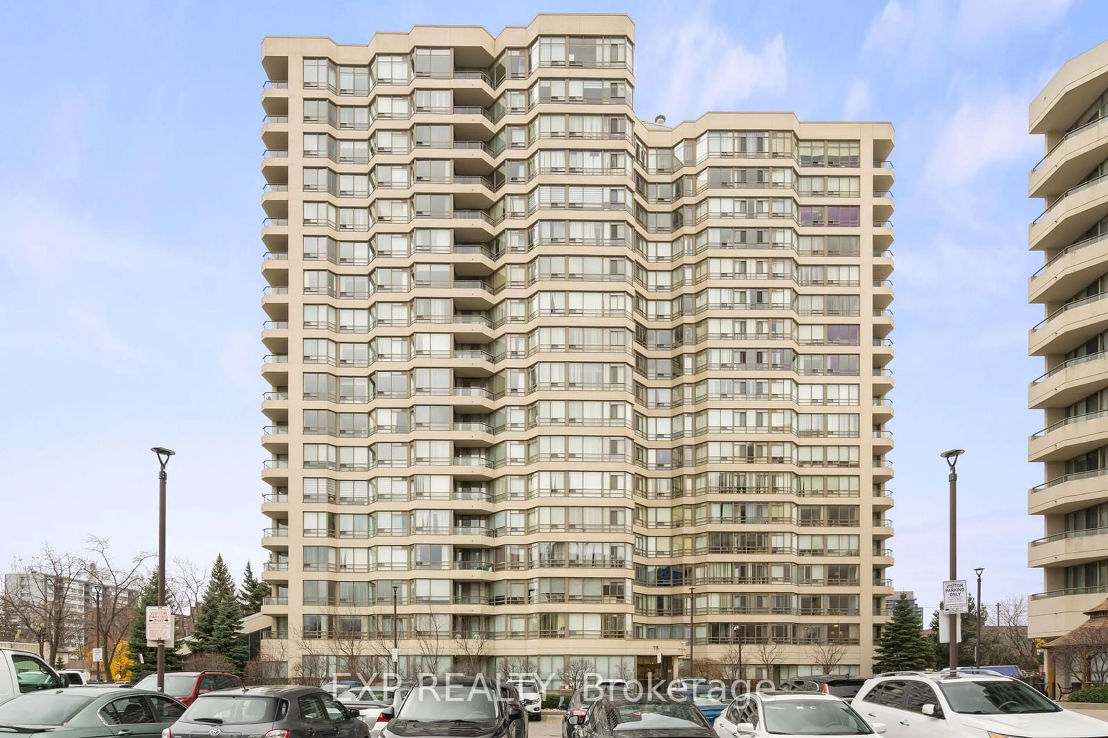 A pic from exterior of the house or condo, the front or back of building for 75 King St #706, Mississauga Ontario L5A 4G5