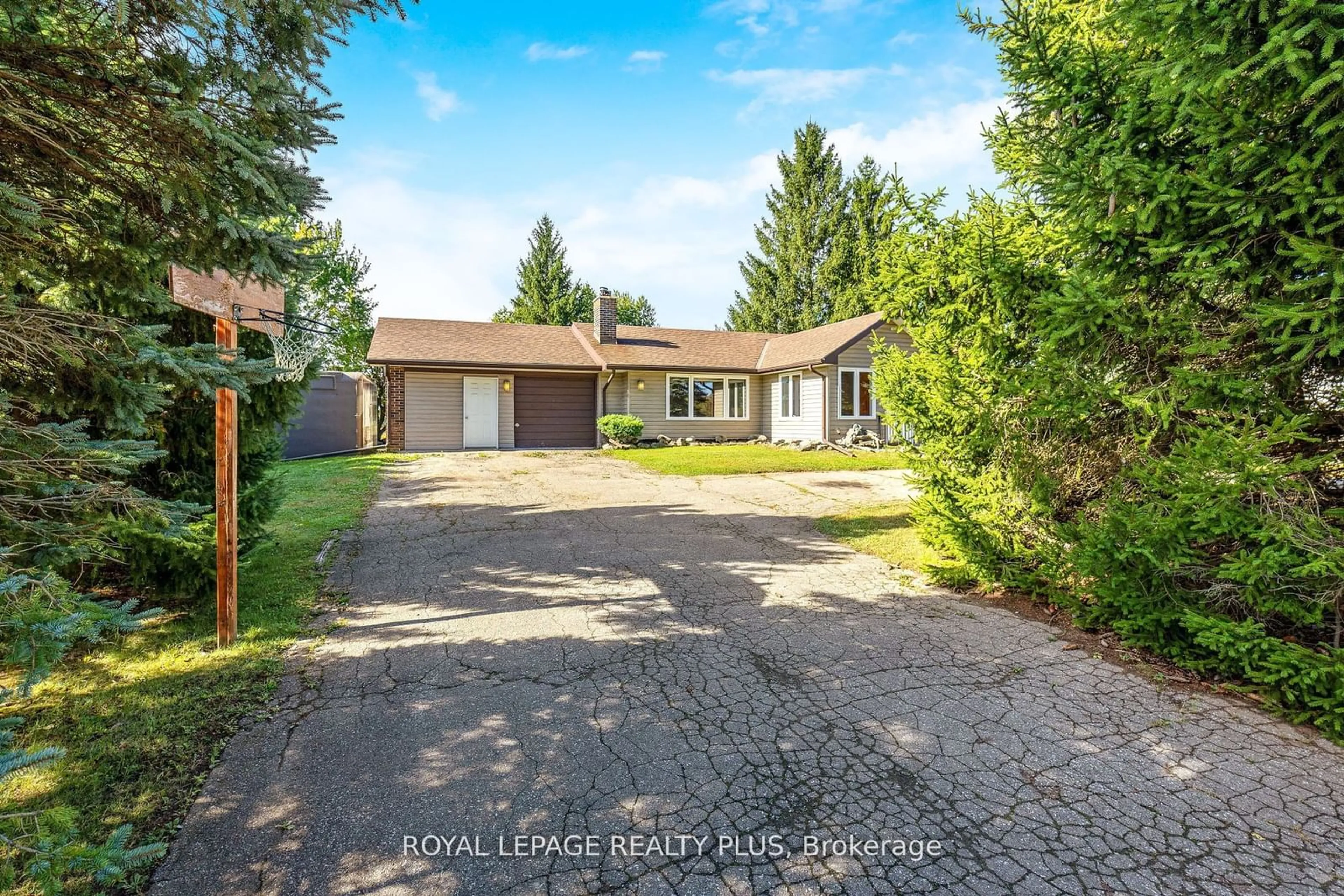 Frontside or backside of a home, the street view for 14360 Sixth Line, Halton Hills Ontario L0P 1H0