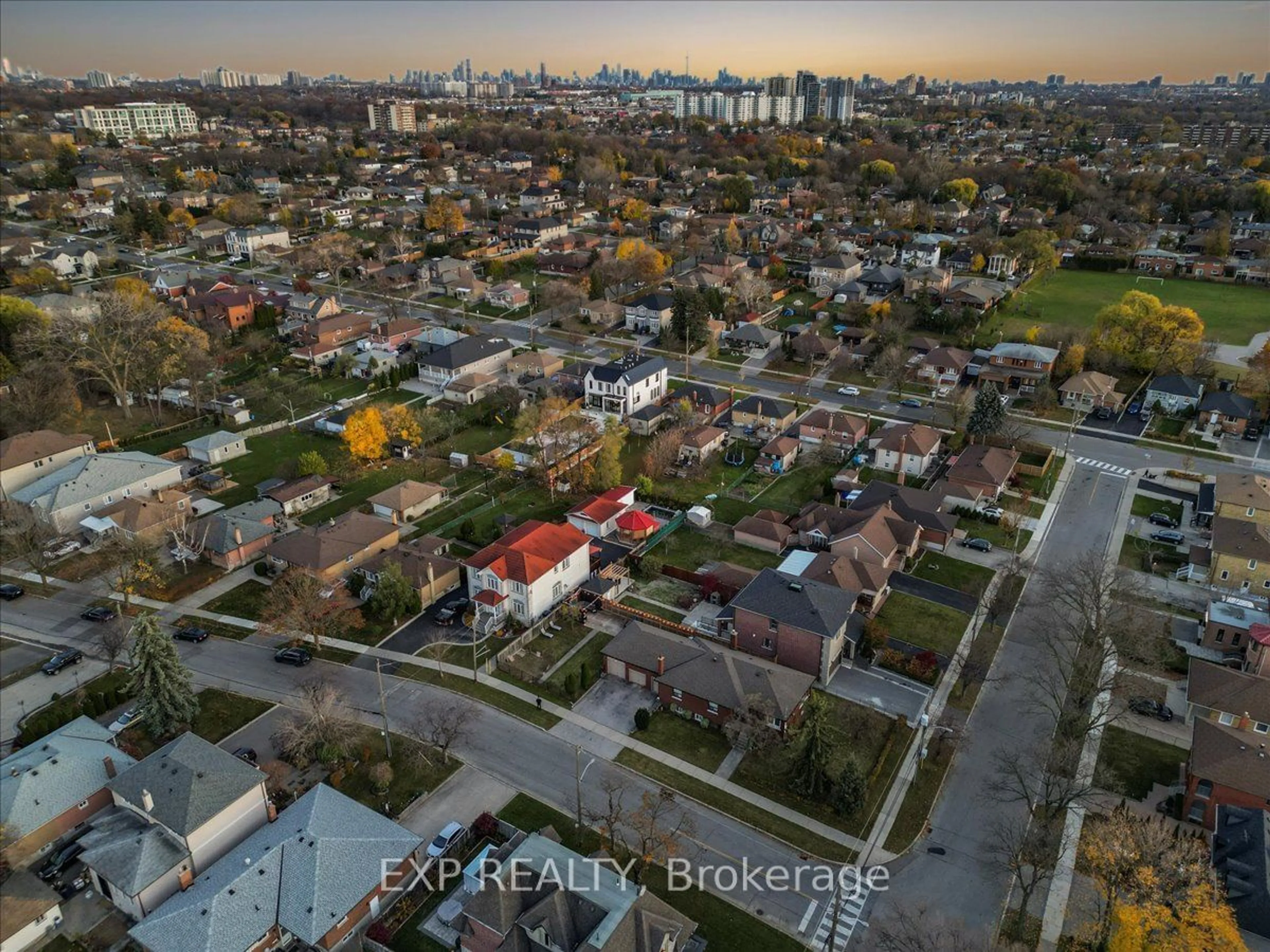 Frontside or backside of a home, the street view for 95 Grovedale Ave, Toronto Ontario M6L 1Y8