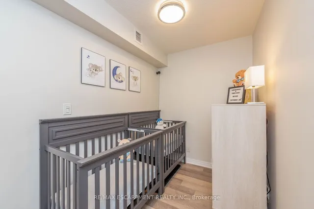 Additional property image - 80 Esther Lorrie Dr Unit 802