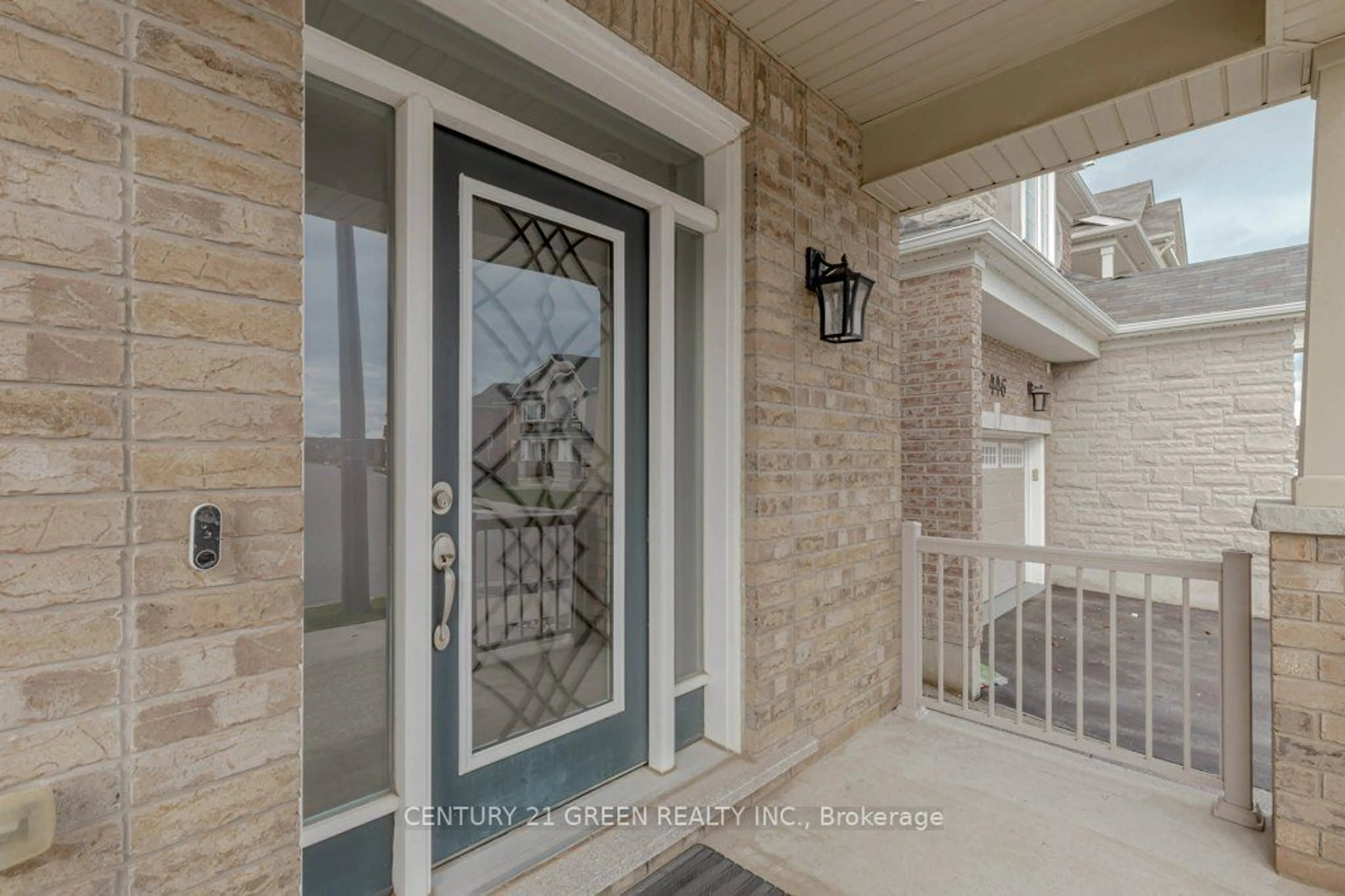 Indoor entryway, ceramic floors for 450 Hinton Terr, Milton Ontario L9E 1E3