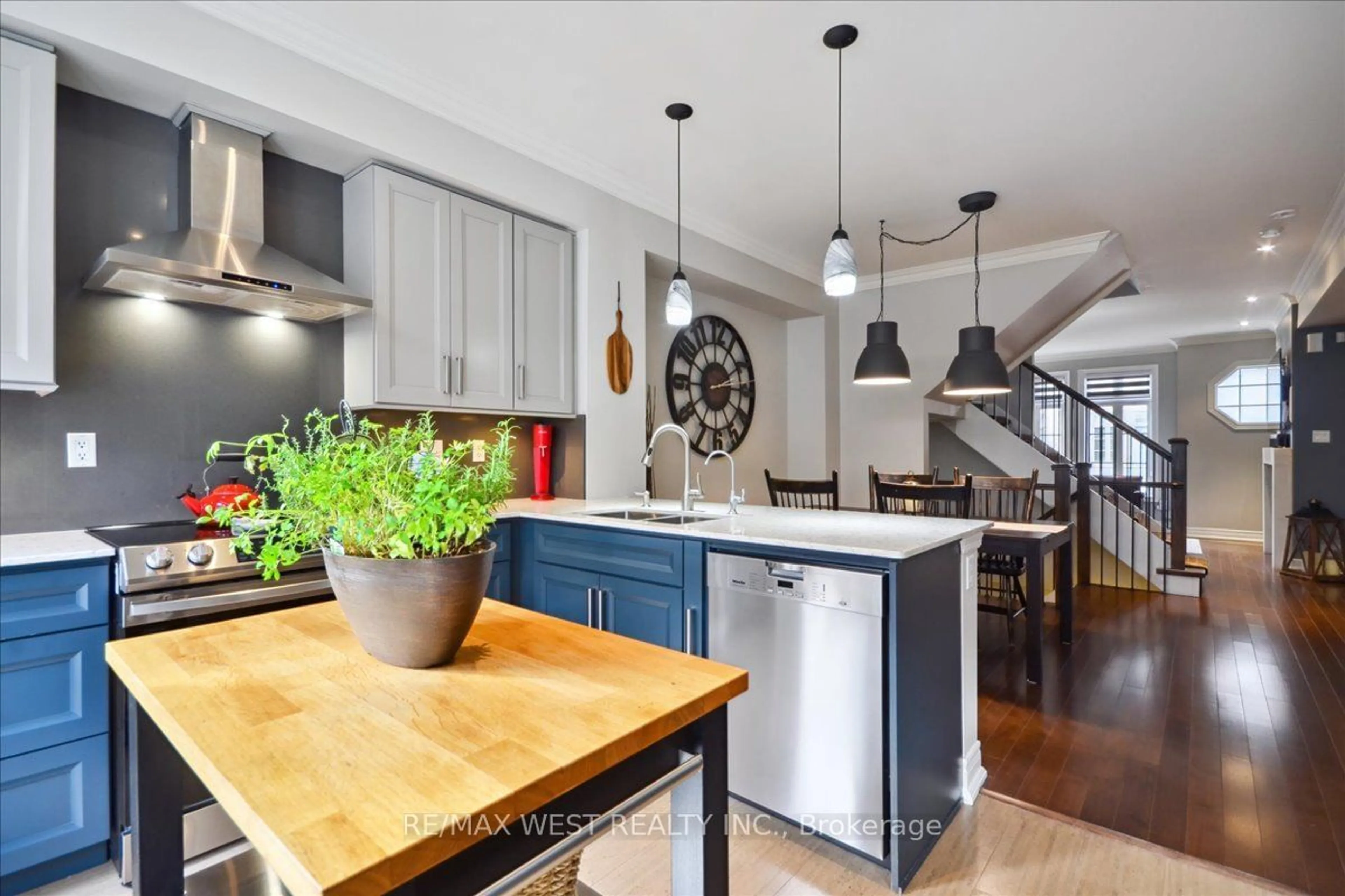 Open concept kitchen for 29 Furrow Lane, Toronto Ontario M8Z 0A2