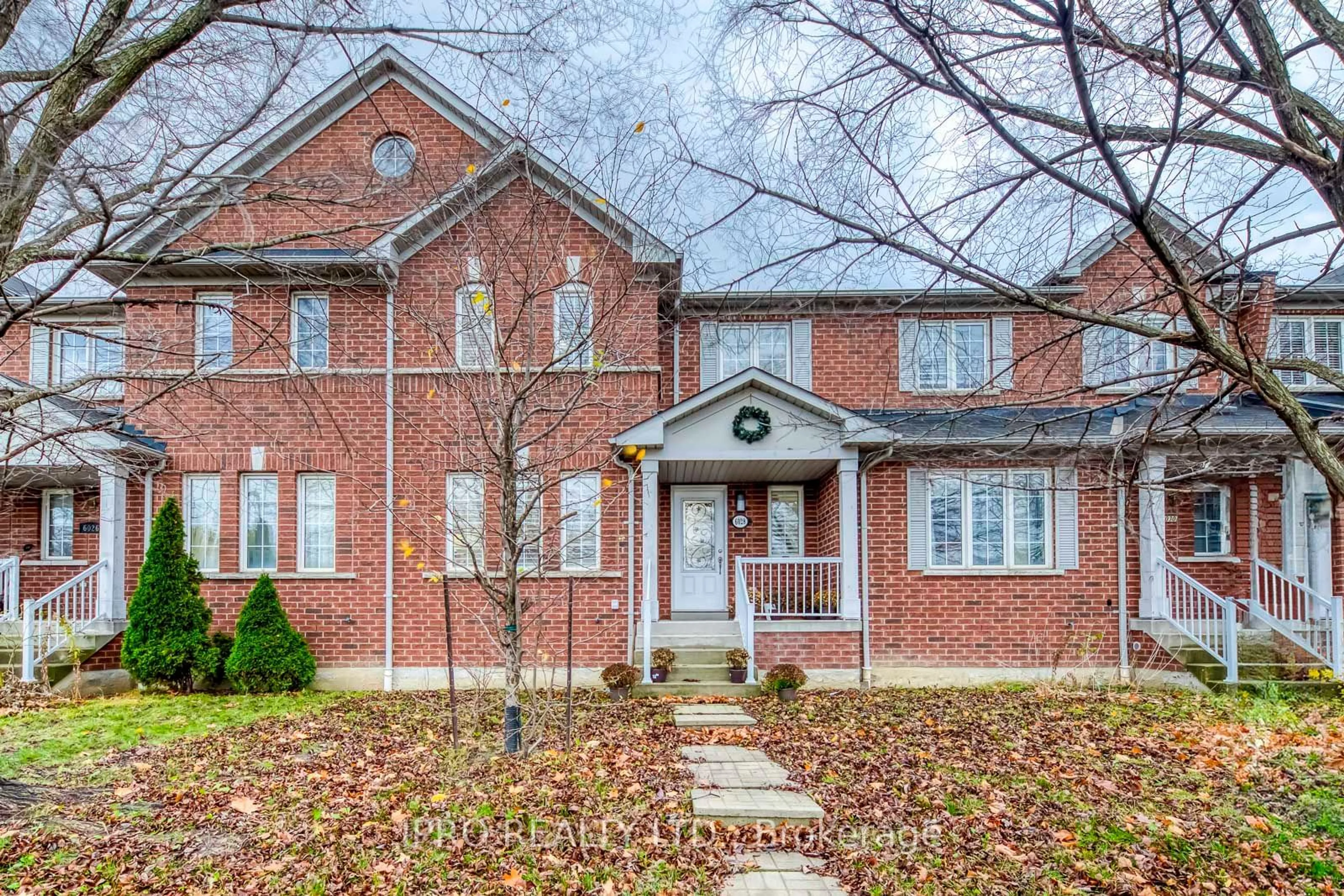 Home with brick exterior material for 6028 Silken Laumann Way, Mississauga Ontario L5V 3A3