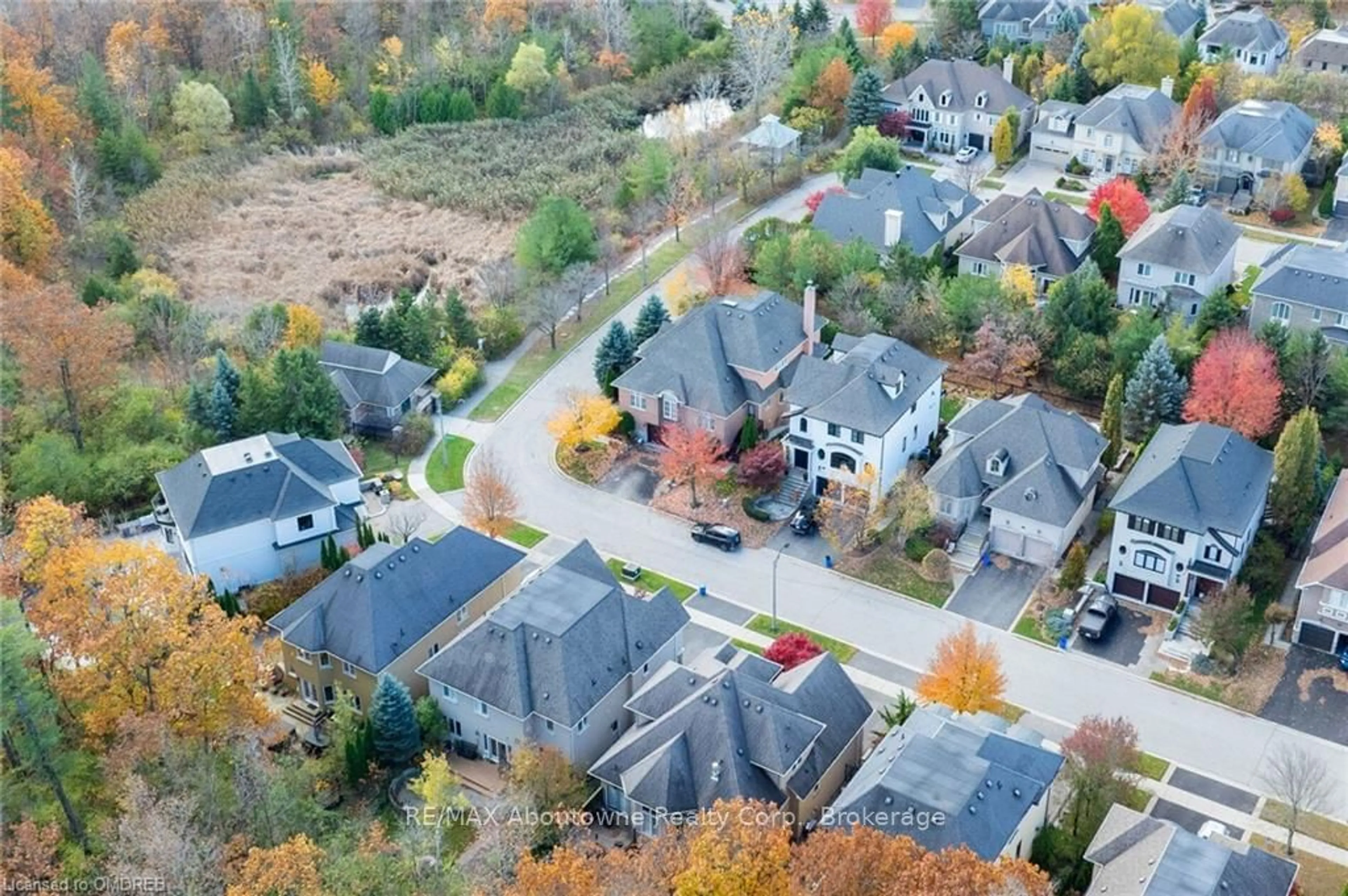 Frontside or backside of a home, the street view for 2184 PROVIDENCE Rd, Oakville Ontario L6H 6Z2