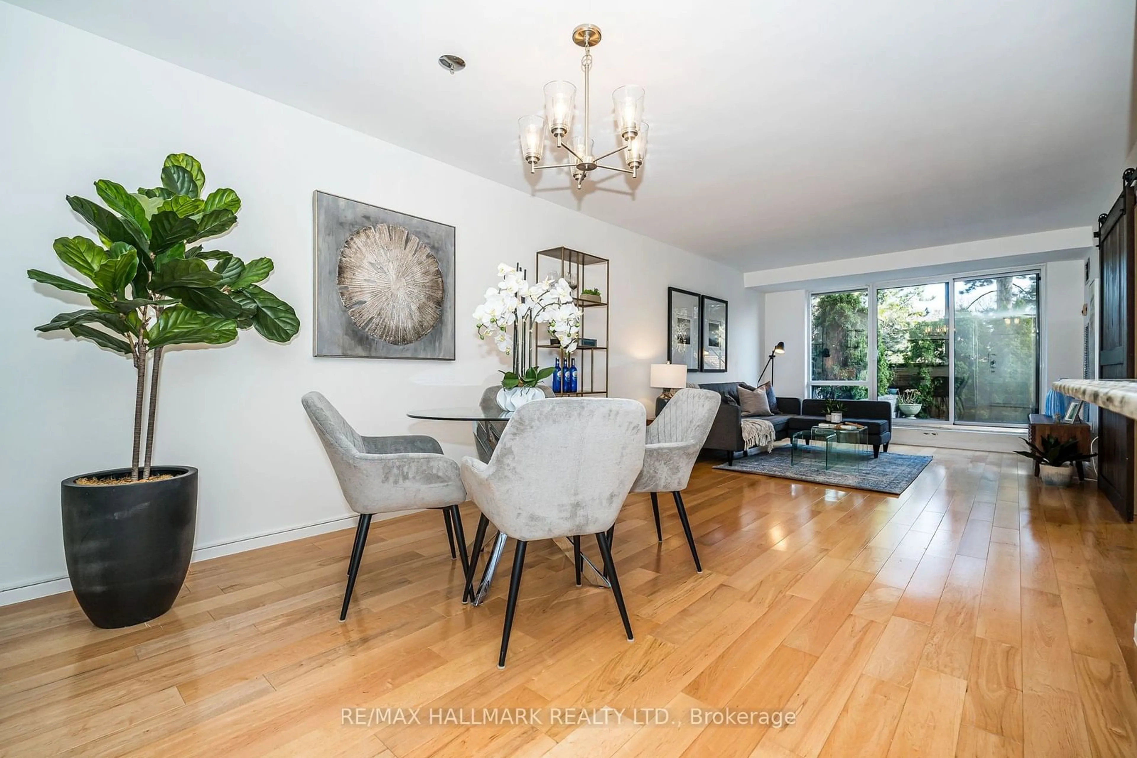 Dining room, wood floors, cottage for 362 The East Mall #112, Toronto Ontario M9B 6C5