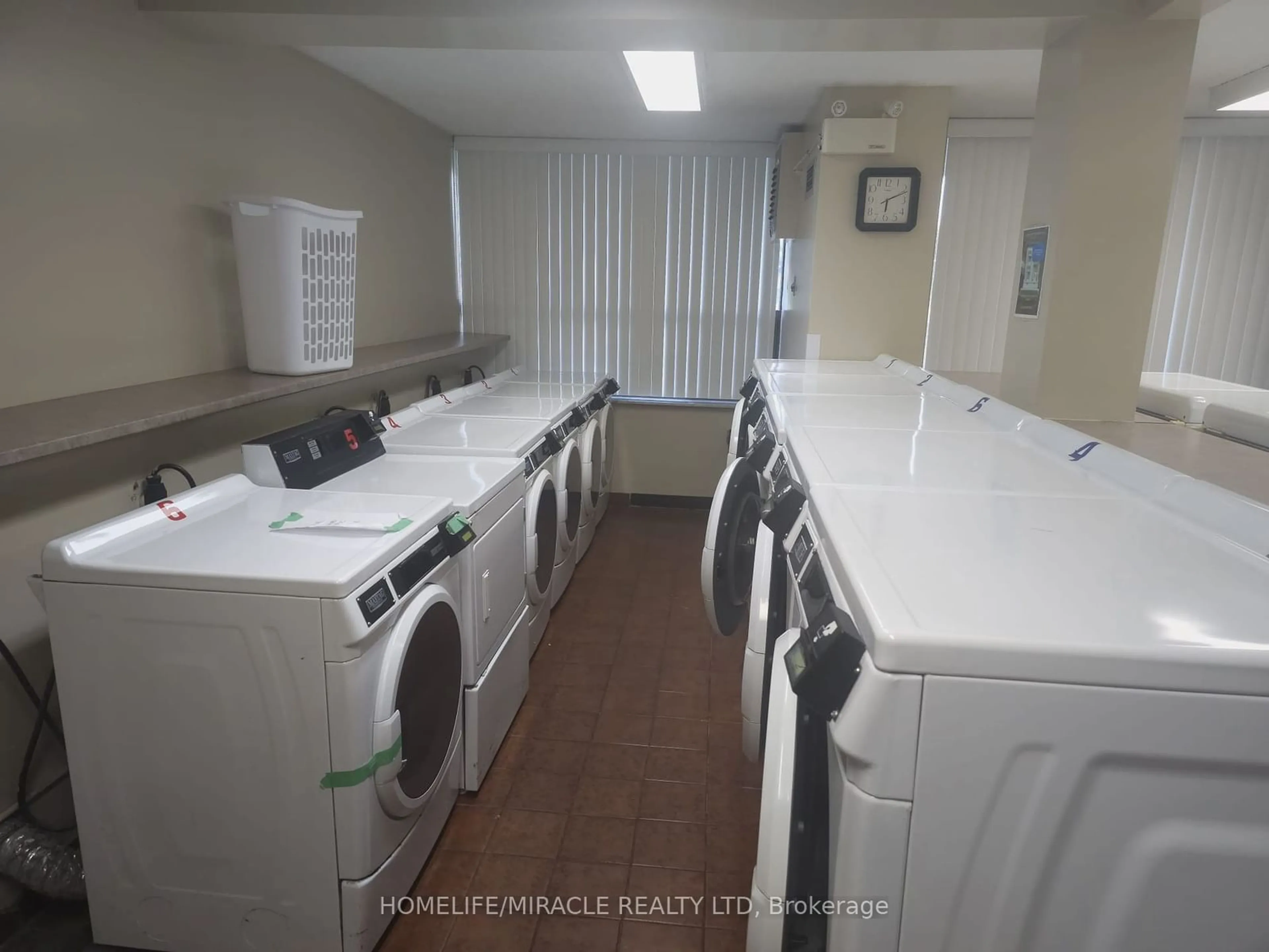 Kitchen with laundary machines, unknown floor for 18 Knightbridge Rd #1208, Brampton Ontario L6T 3X5