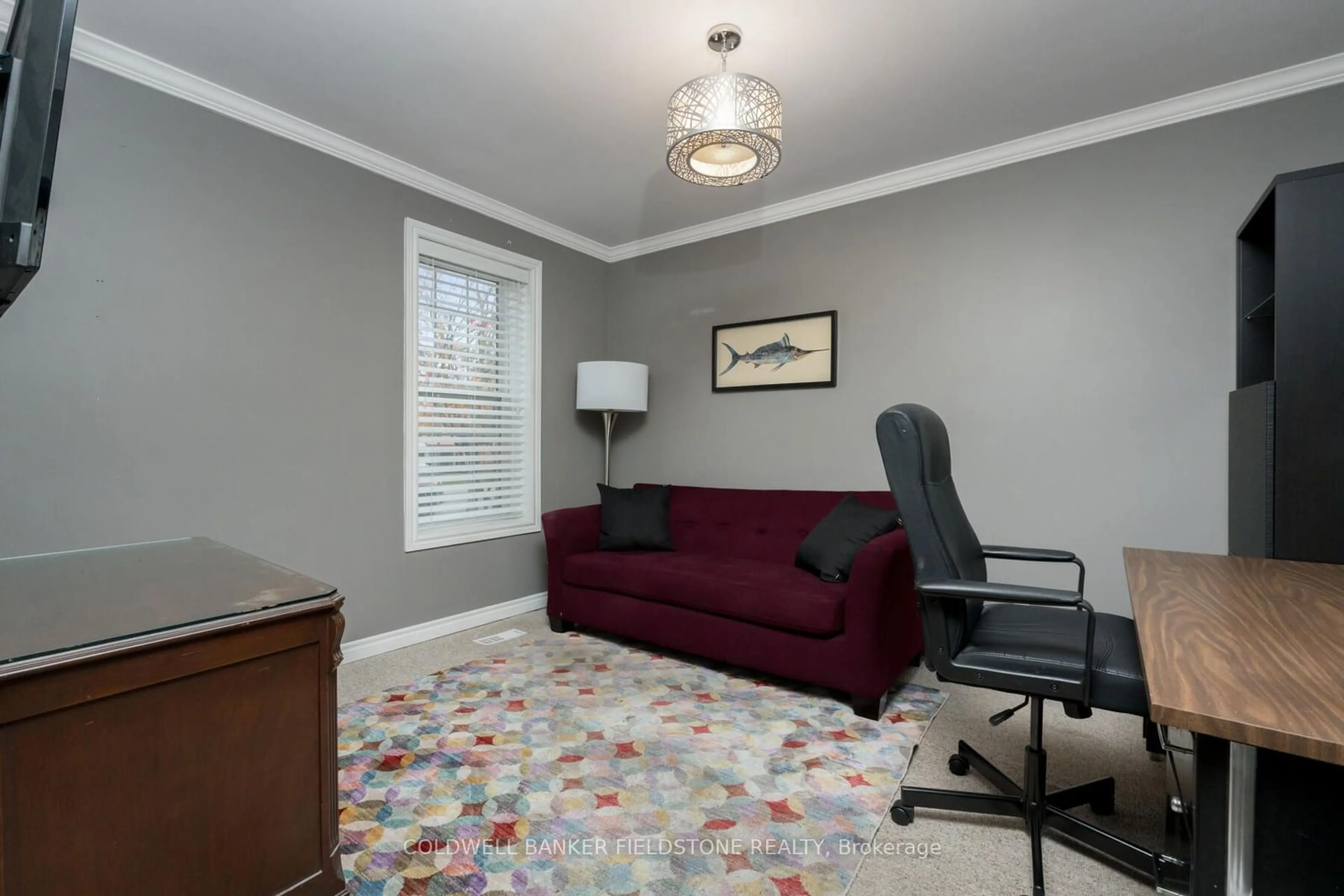 A pic of a room, carpet floors for 128-130 Main St, Halton Hills Ontario L7G 3E6